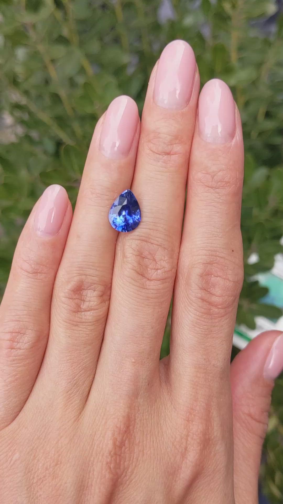 3.29 Ct. Blue Sapphire from Ceylon (Sri Lanka) Size Video