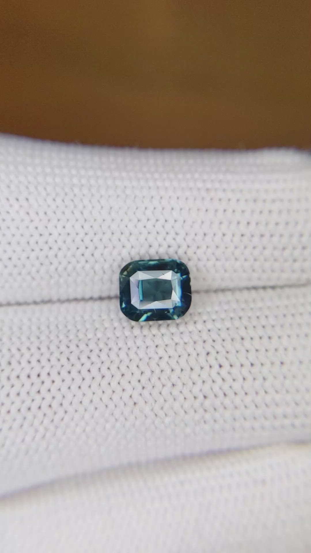 2.10 Ct. Greenish Blue Sapphire from Ceylon (Sri Lanka) Size Video