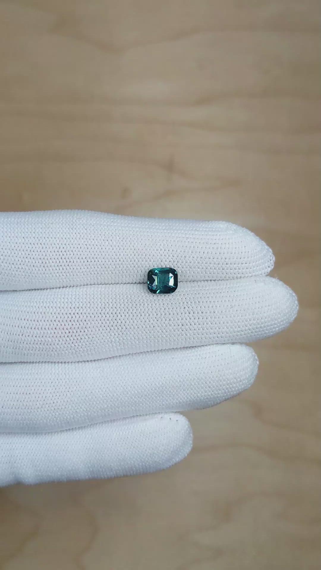2.10 Ct. Greenish Blue Sapphire from Ceylon (Sri Lanka) Size Video