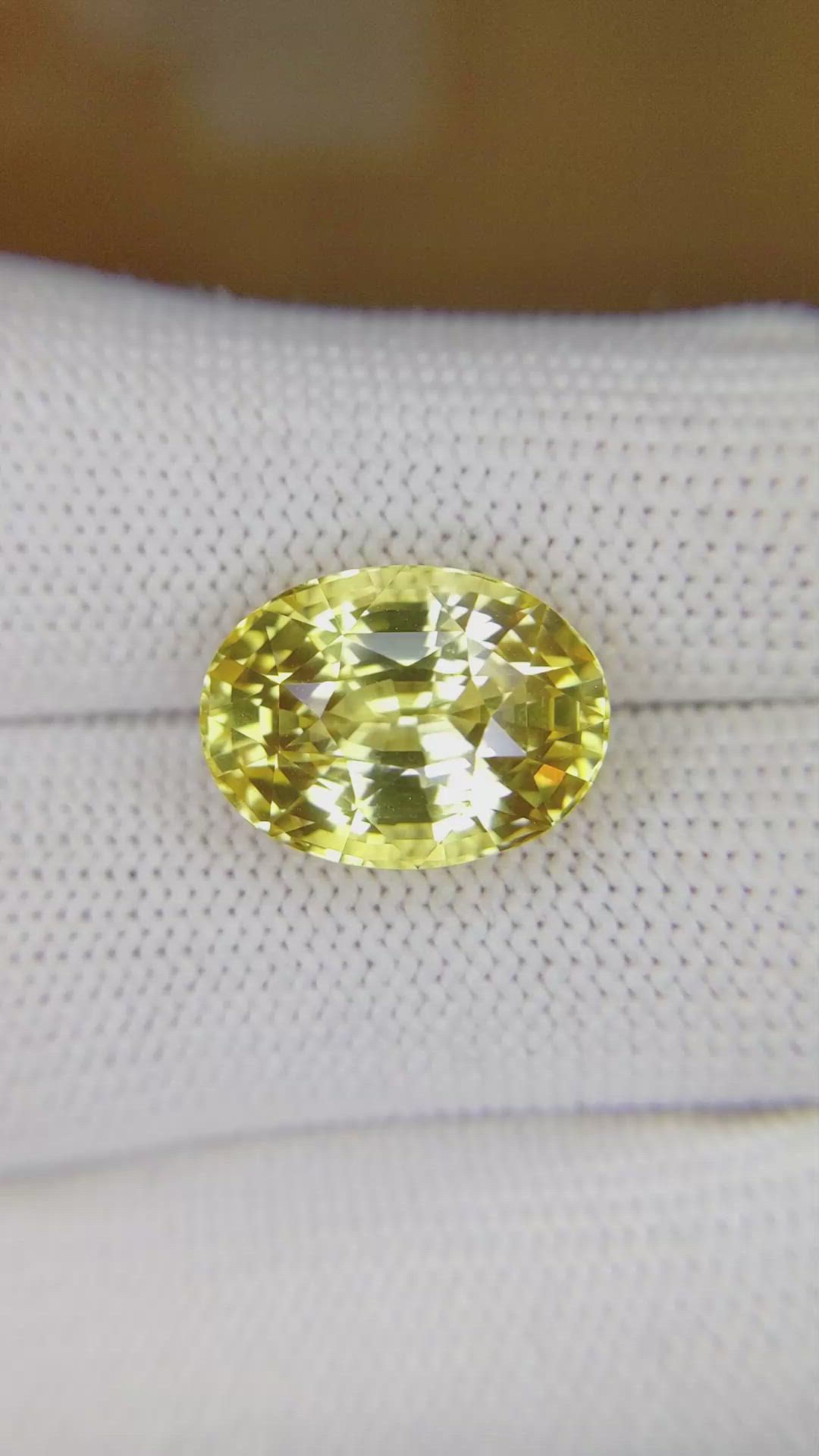 11.94 Ct. Yellow Sapphire from Ceylon (Sri Lanka) Size Video