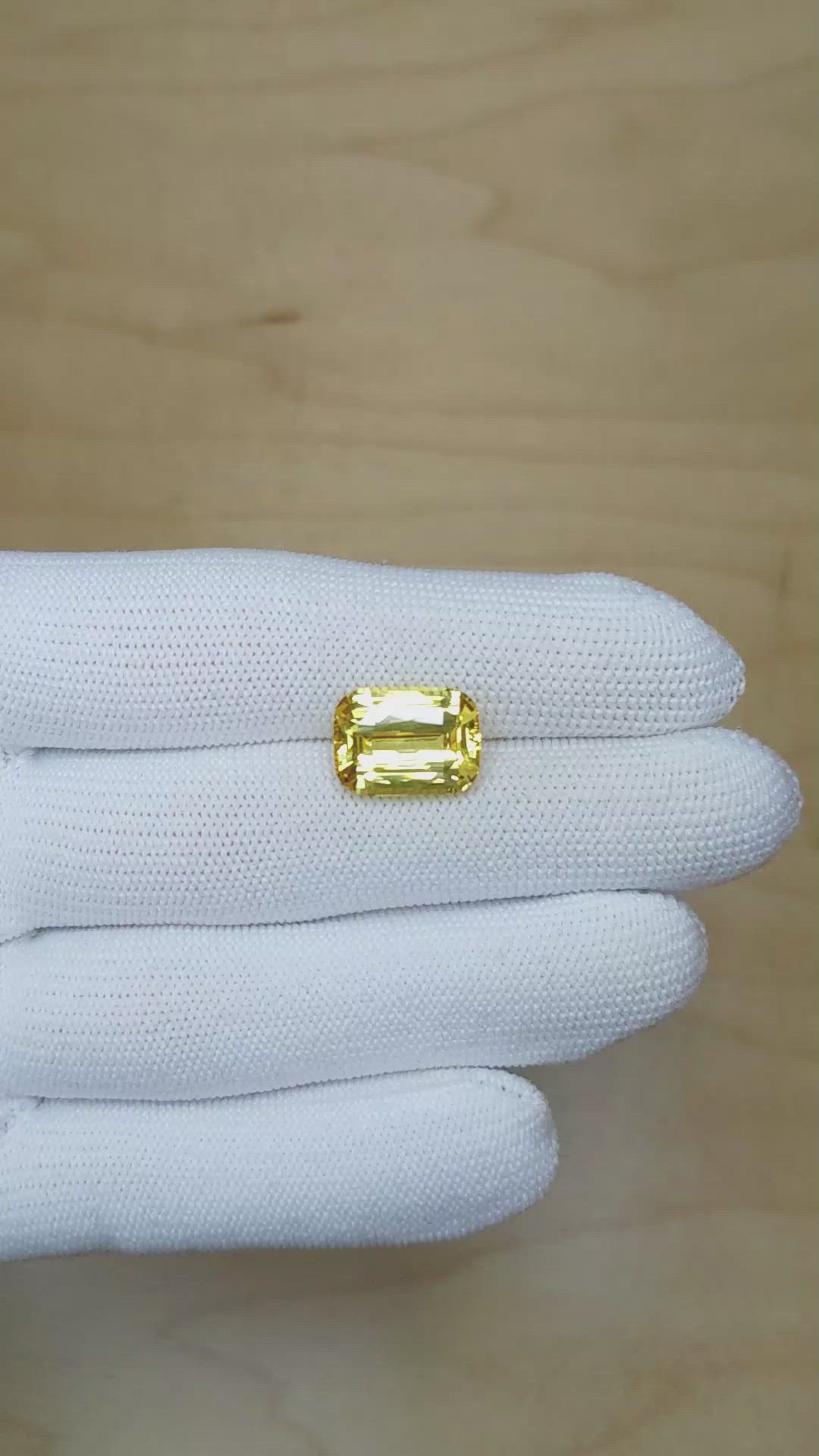 9.02 Ct. Yellow Sapphire from Ceylon (Sri Lanka) Size Video