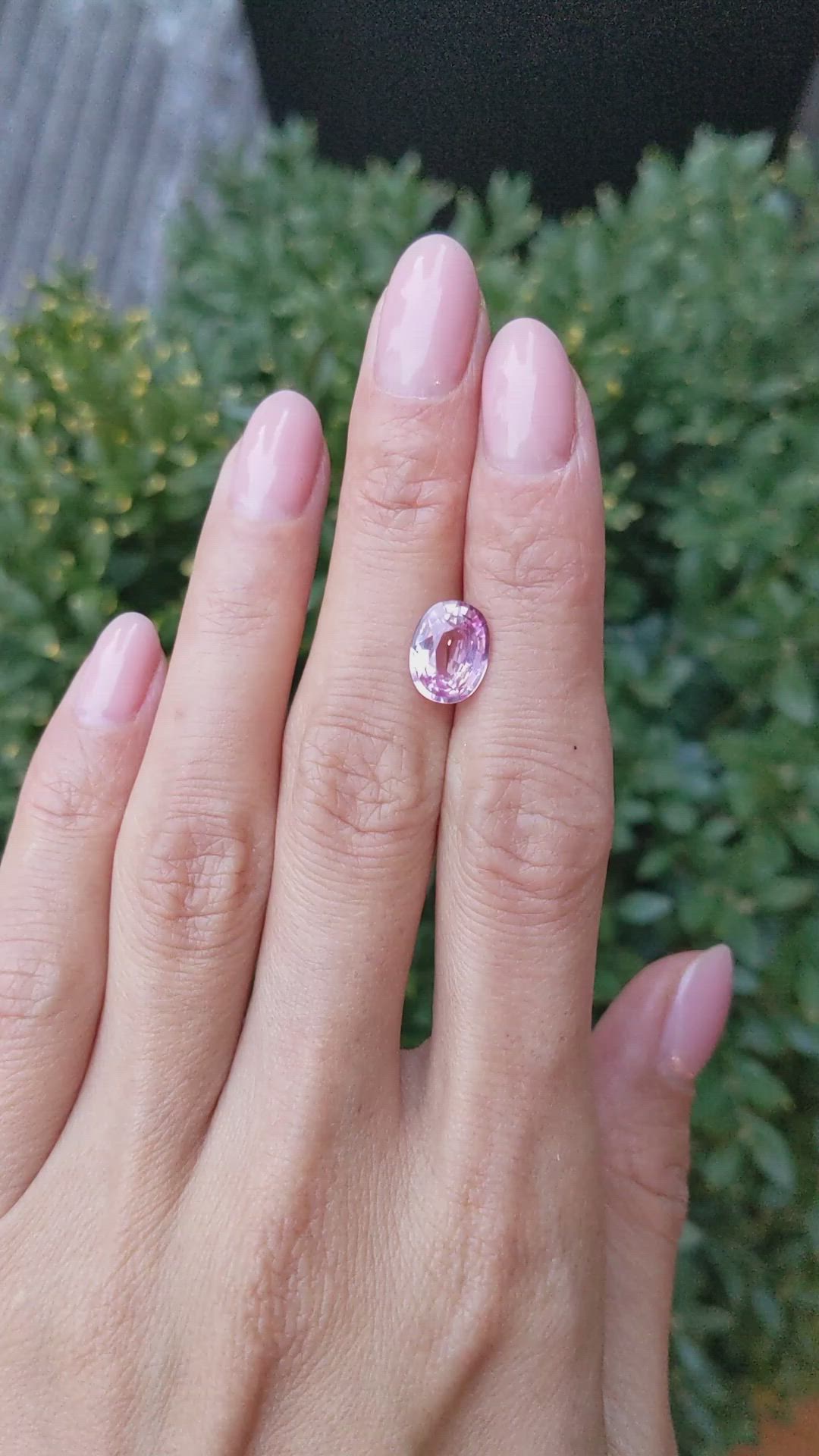 3.20 Ct. Padparadscha Sapphire from Ceylon (Sri Lanka) Size Video