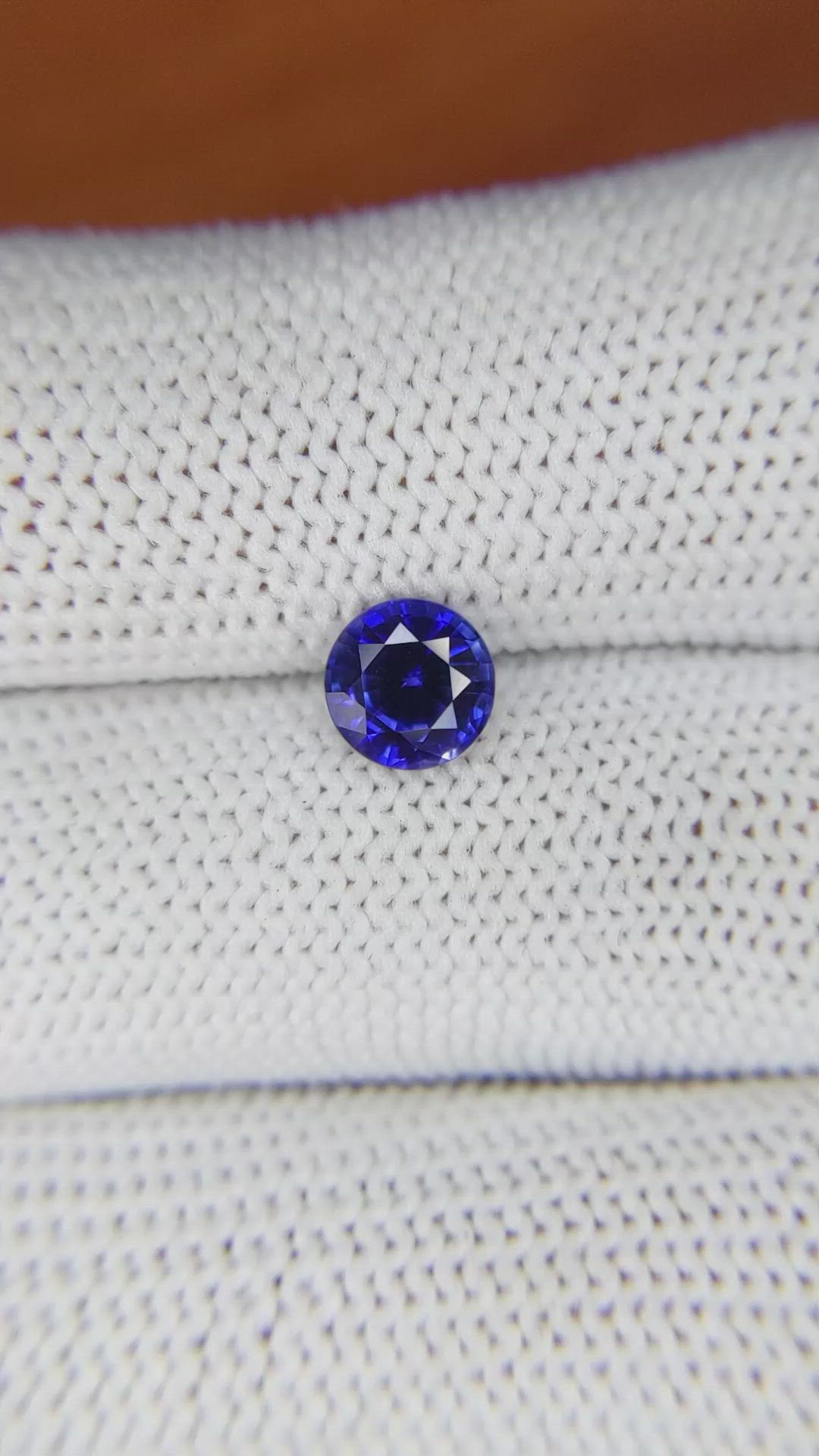 1.11 Ct. Blue Sapphire from Ceylon (Sri Lanka) Size Video