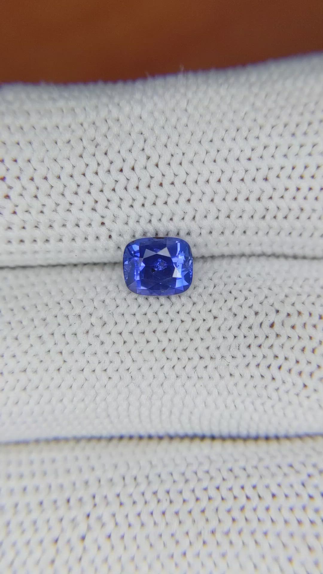 1.14 Ct. Blue Sapphire from Ceylon (Sri Lanka) Size Video