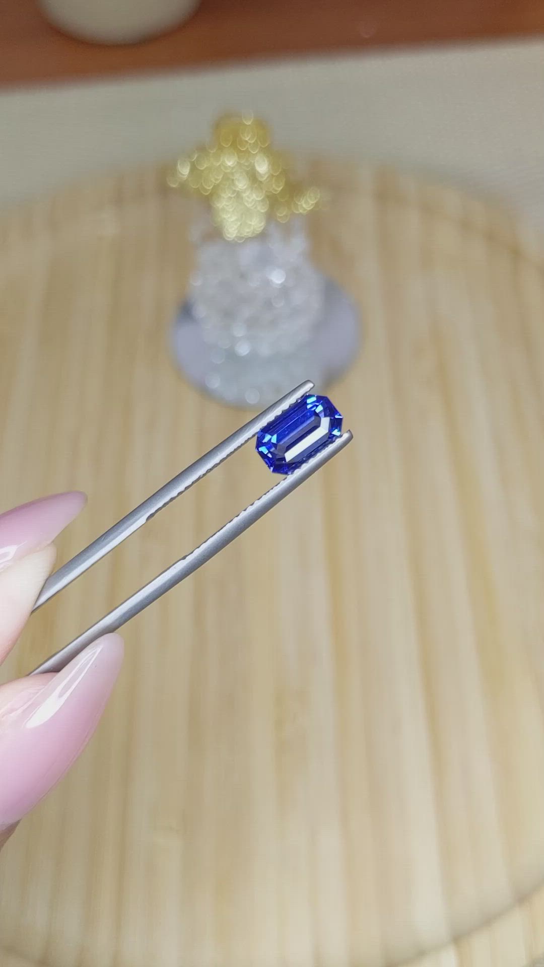 2.57 Ct. Blue Sapphire from Ceylon (Sri Lanka) Size Video