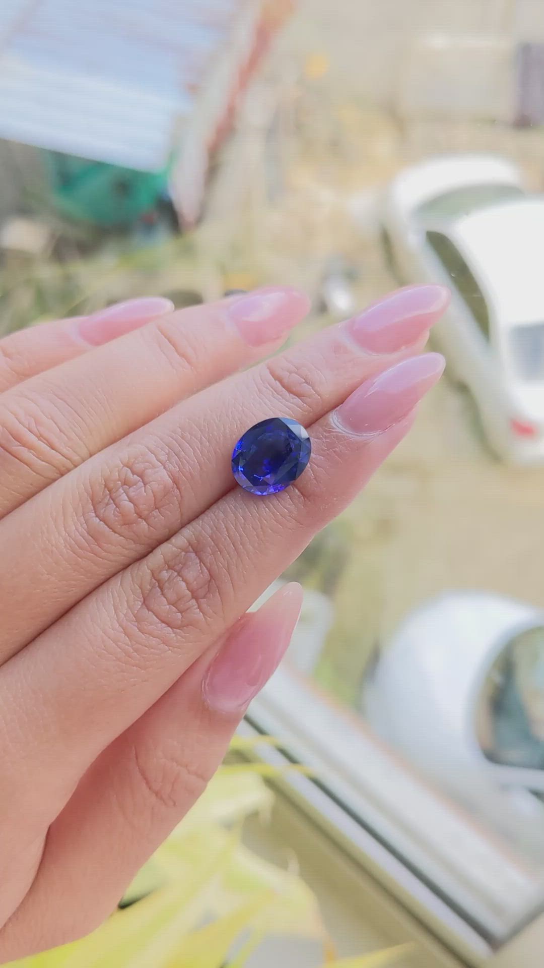 5.24 Ct. Blue Sapphire from Ceylon (Sri Lanka) Size Video