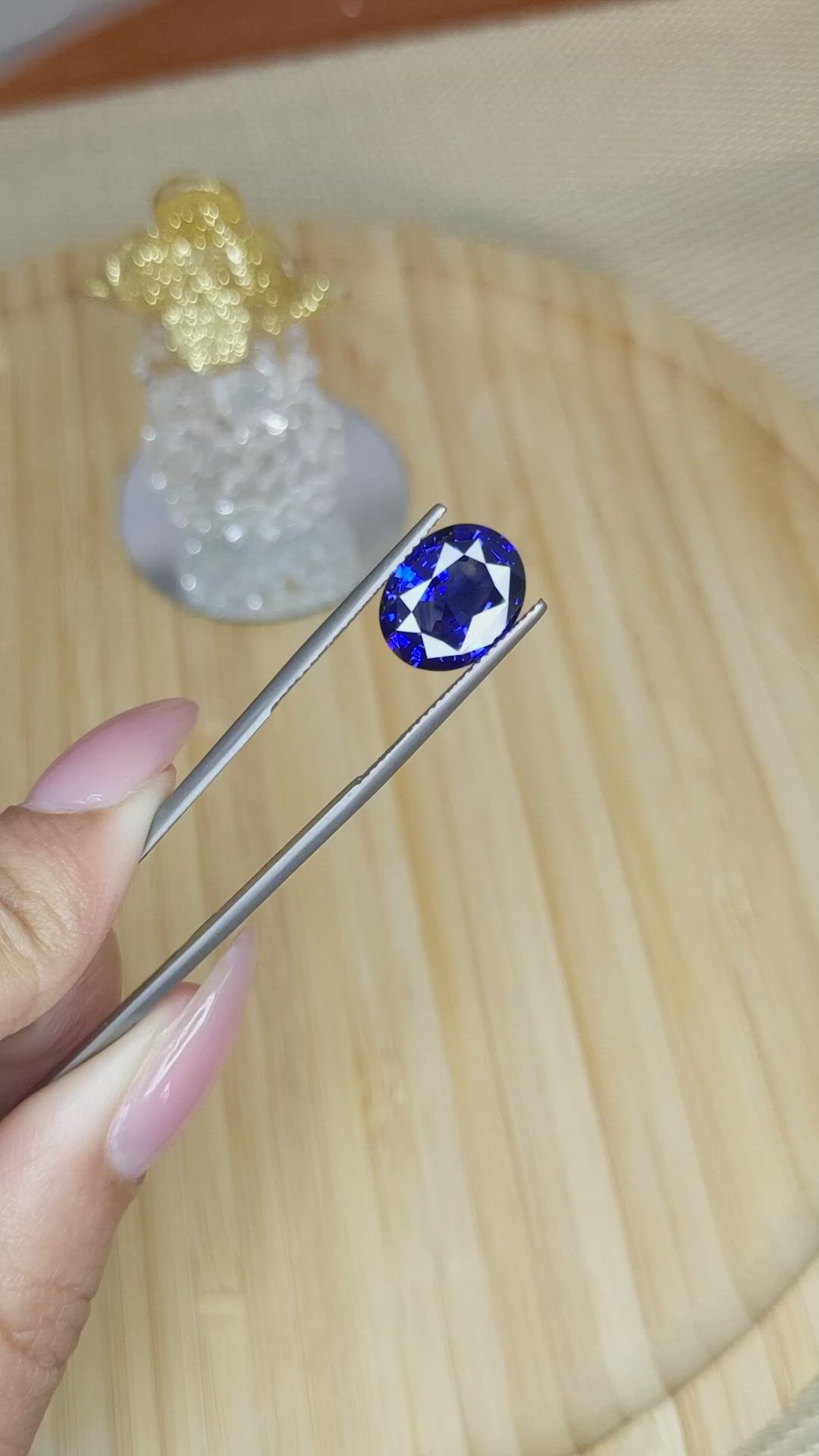 5.24 Ct. Blue Sapphire from Ceylon (Sri Lanka) Size Video