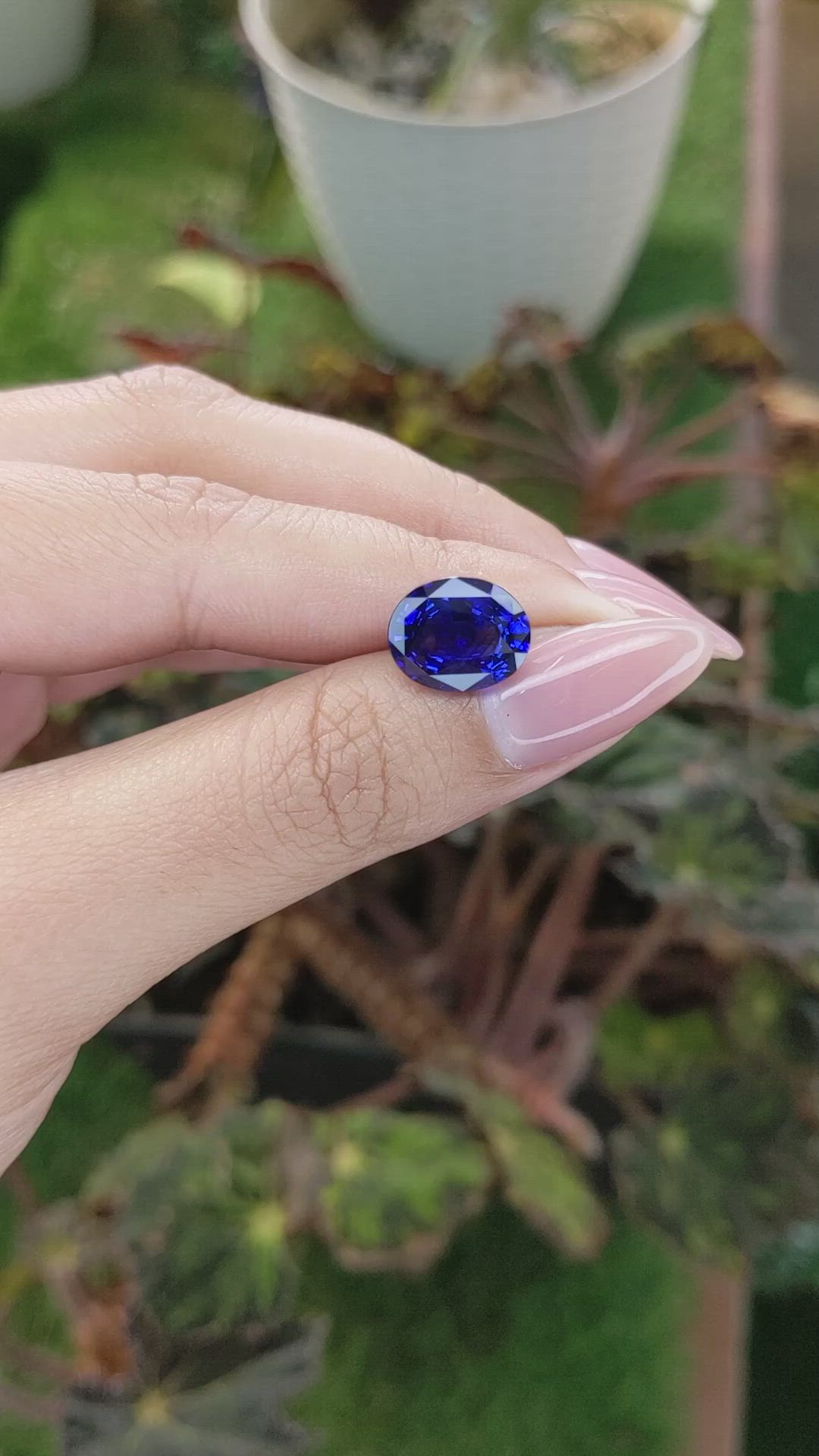 5.24 Ct. Blue Sapphire from Ceylon (Sri Lanka) Size Video