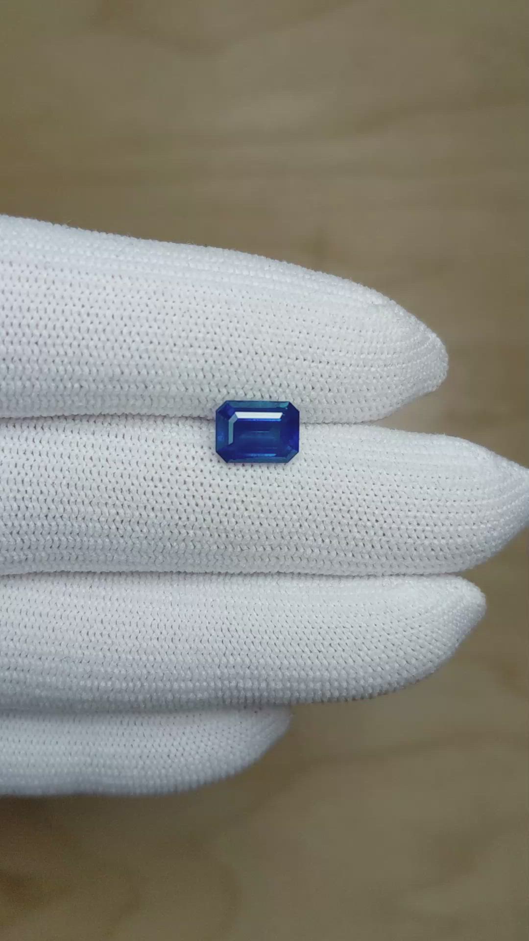 2.23 Ct. Blue Sapphire from Ceylon (Sri Lanka) Size Video