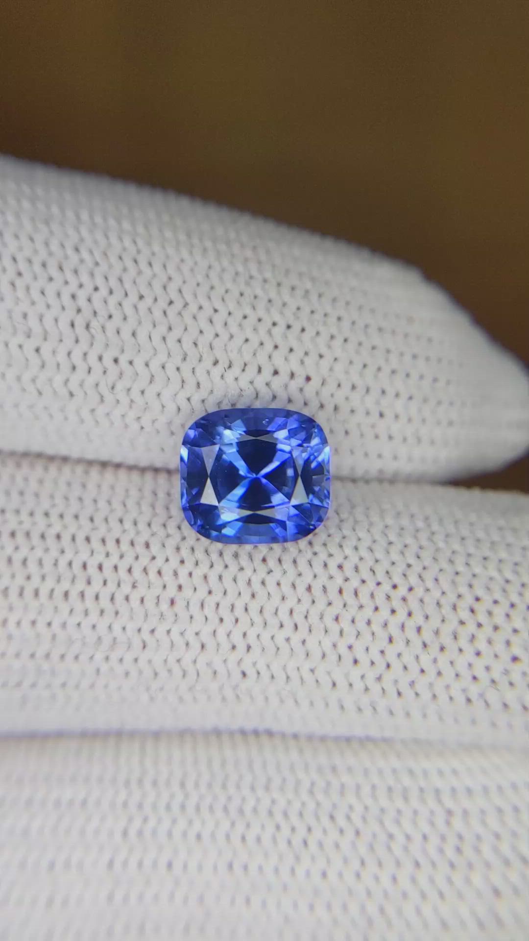 3.13 Ct. Blue Sapphire from Ceylon (Sri Lanka) Size Video