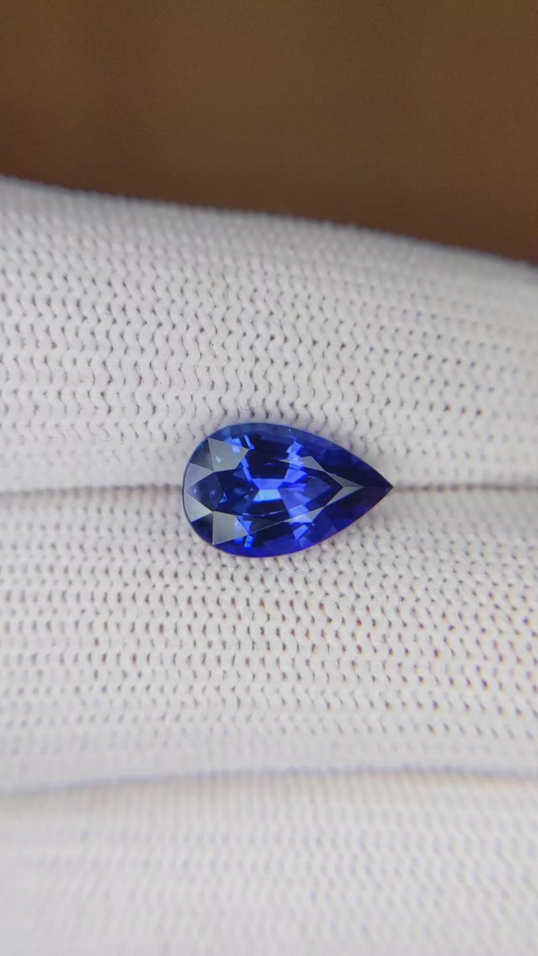 3.79 Ct. Blue Sapphire from Ceylon (Sri Lanka) Size Video