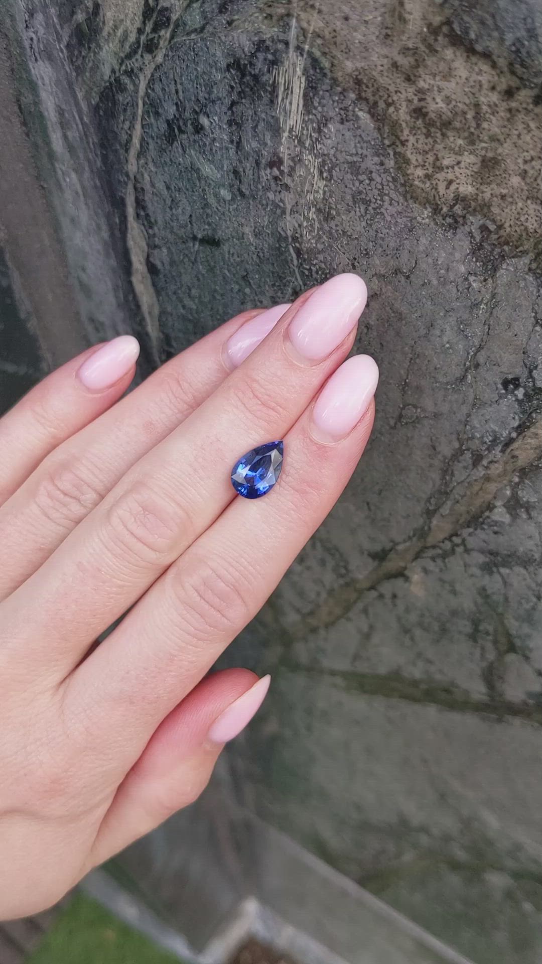 3.33 Ct. Blue Sapphire from Ceylon (Sri Lanka) Size Video