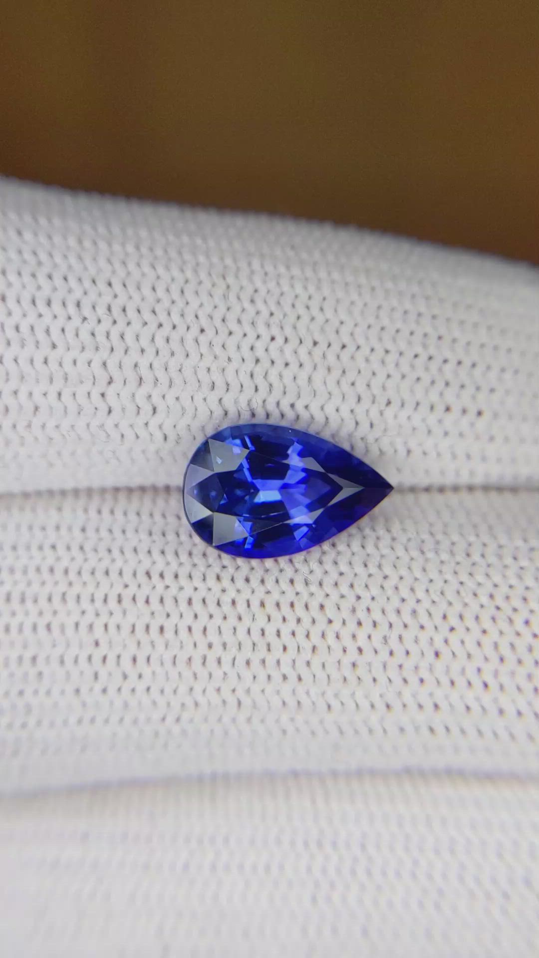 3.33 Ct. Blue Sapphire from Ceylon (Sri Lanka) Size Video