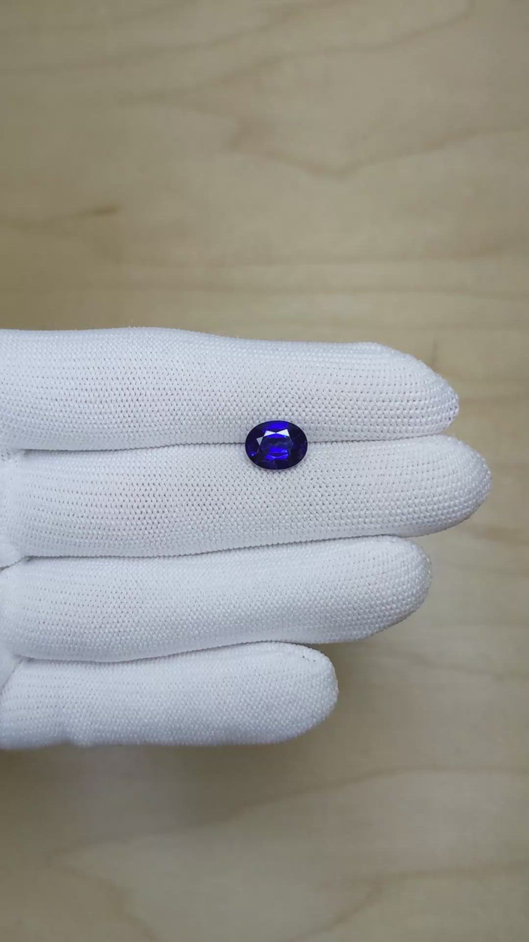 3.26 Ct. Blue Sapphire from Ceylon (Sri Lanka) Size Video