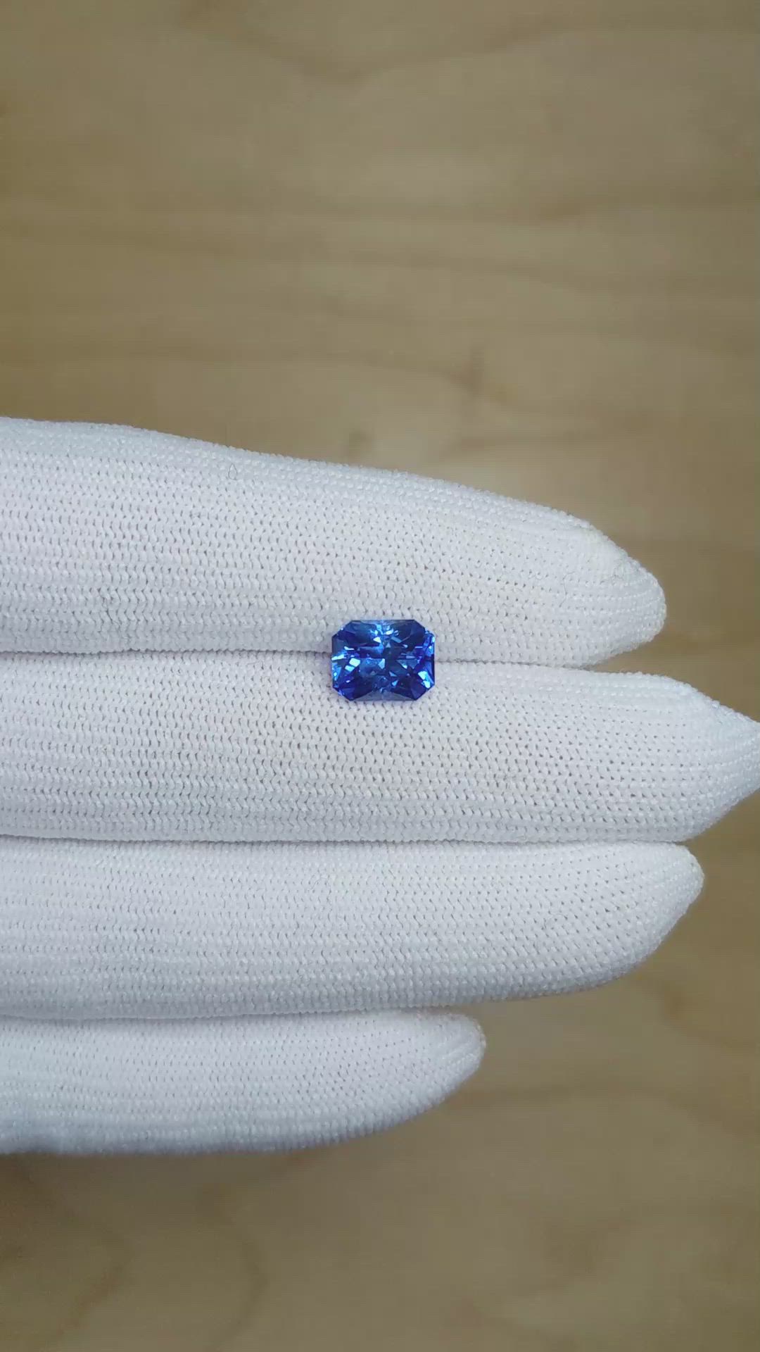 2.86 Ct. Blue Sapphire from Ceylon (Sri Lanka) Size Video