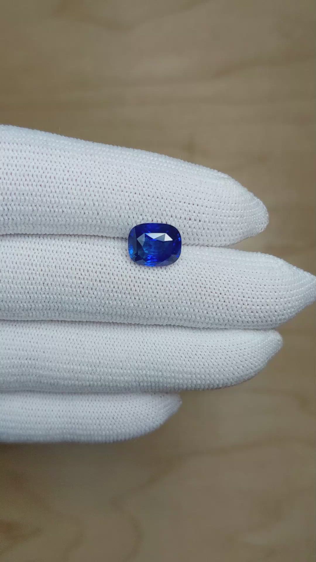 4.06 Ct. Blue Sapphire from Ceylon (Sri Lanka) Size Video