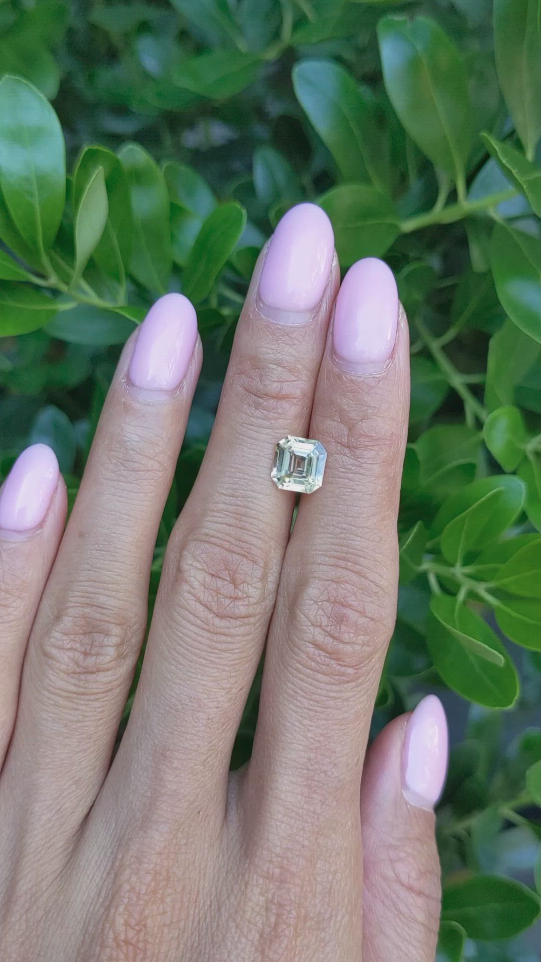 2.15 Ct. Yellow Sapphire from Ceylon (Sri Lanka) Size Video