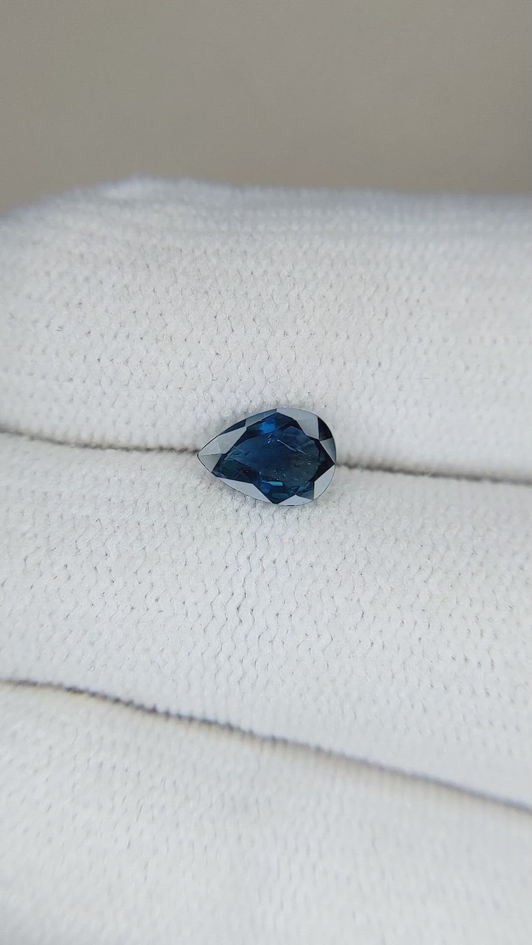 0.72 Ct. Blue Sapphire from Ceylon (Sri Lanka) Size Video