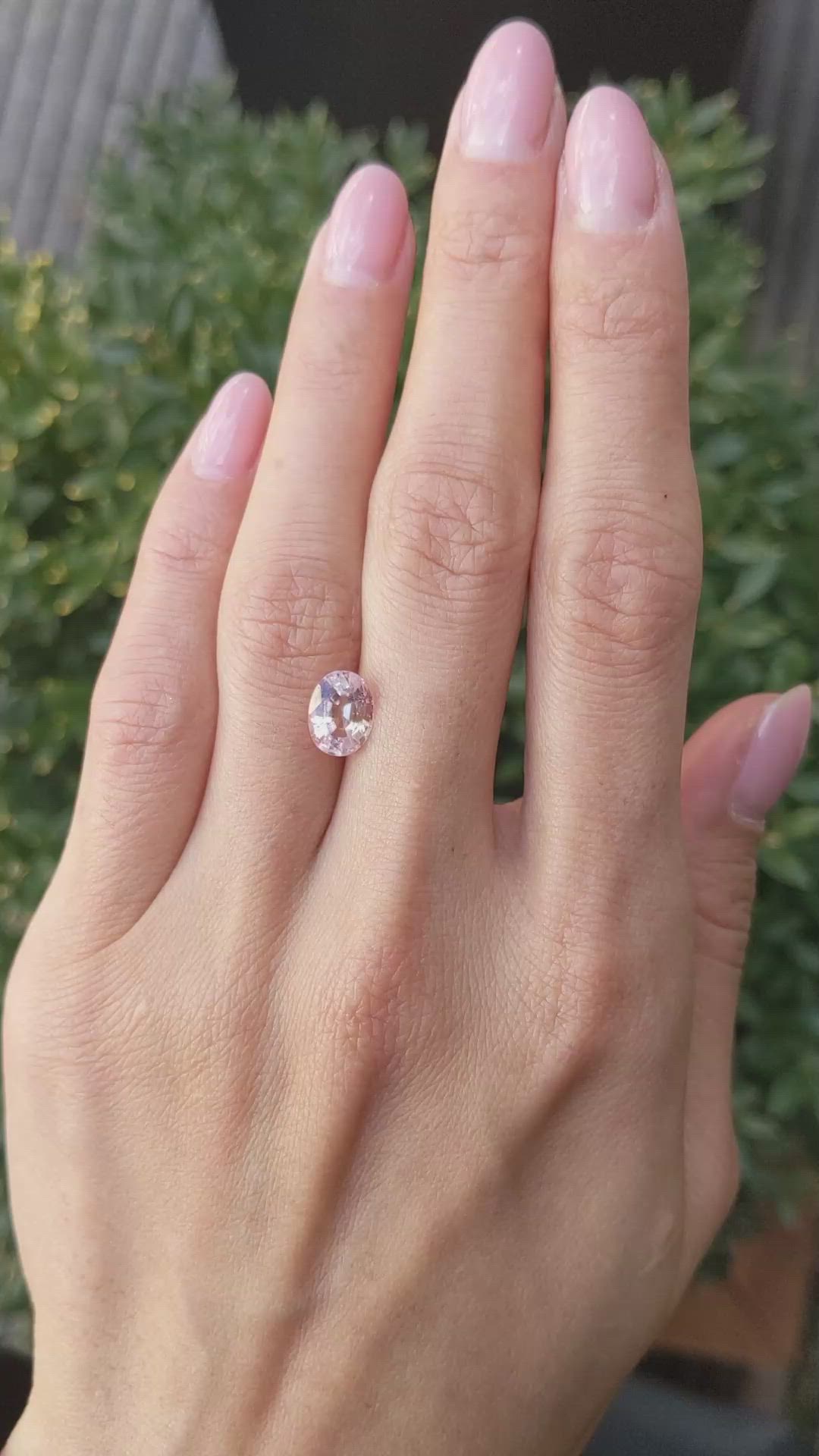 2.28 Ct. Padparadscha Sapphire from Ceylon (Sri Lanka) Size Video