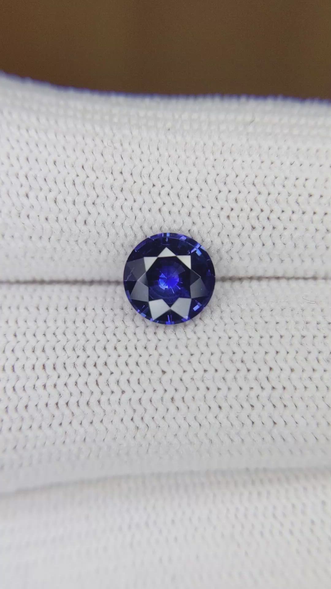 1.61 Ct. Blue Sapphire from Ceylon (Sri Lanka) Size Video