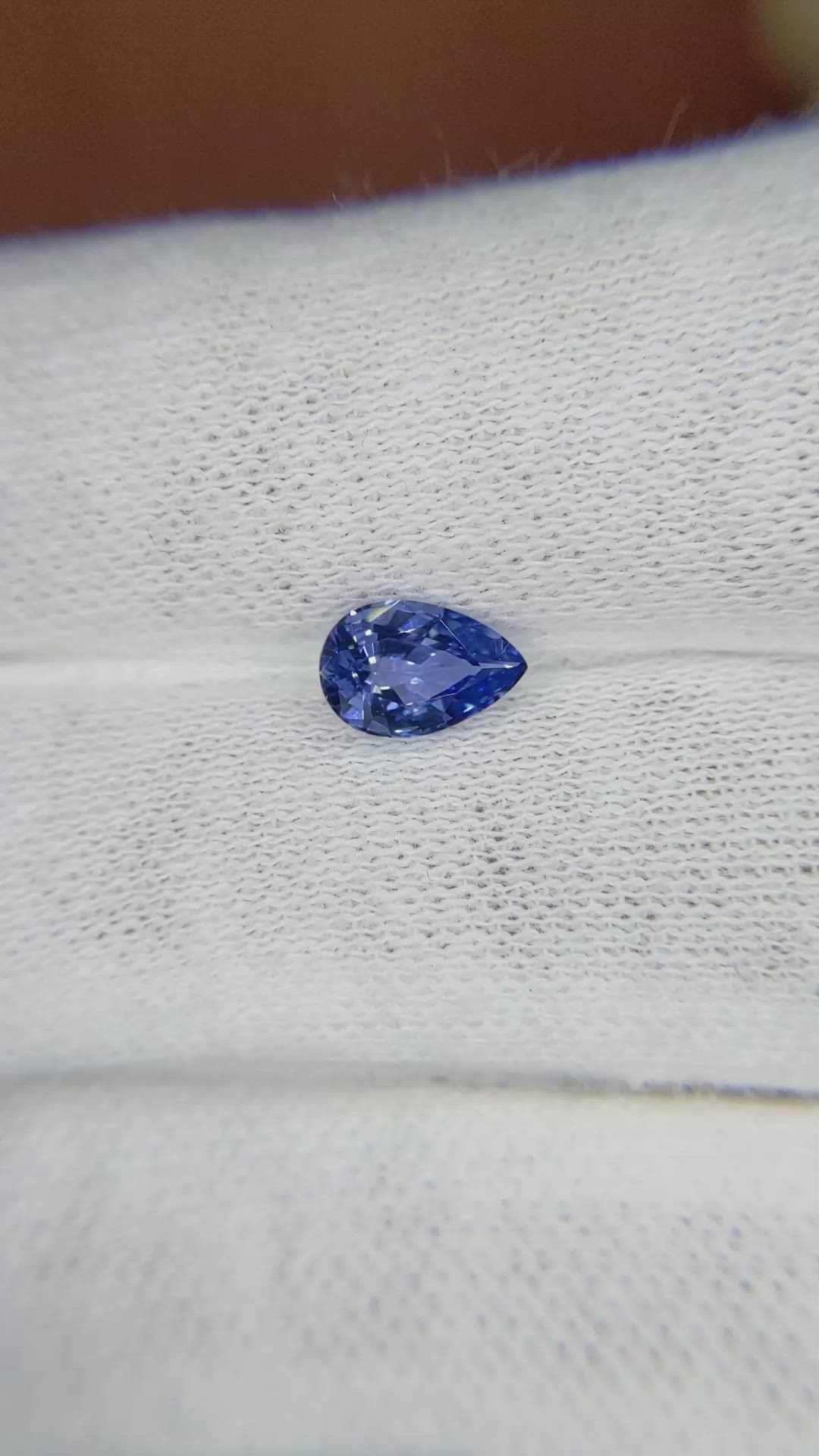 1.05 Ct. Blue Sapphire from Ceylon (Sri Lanka) Size Video