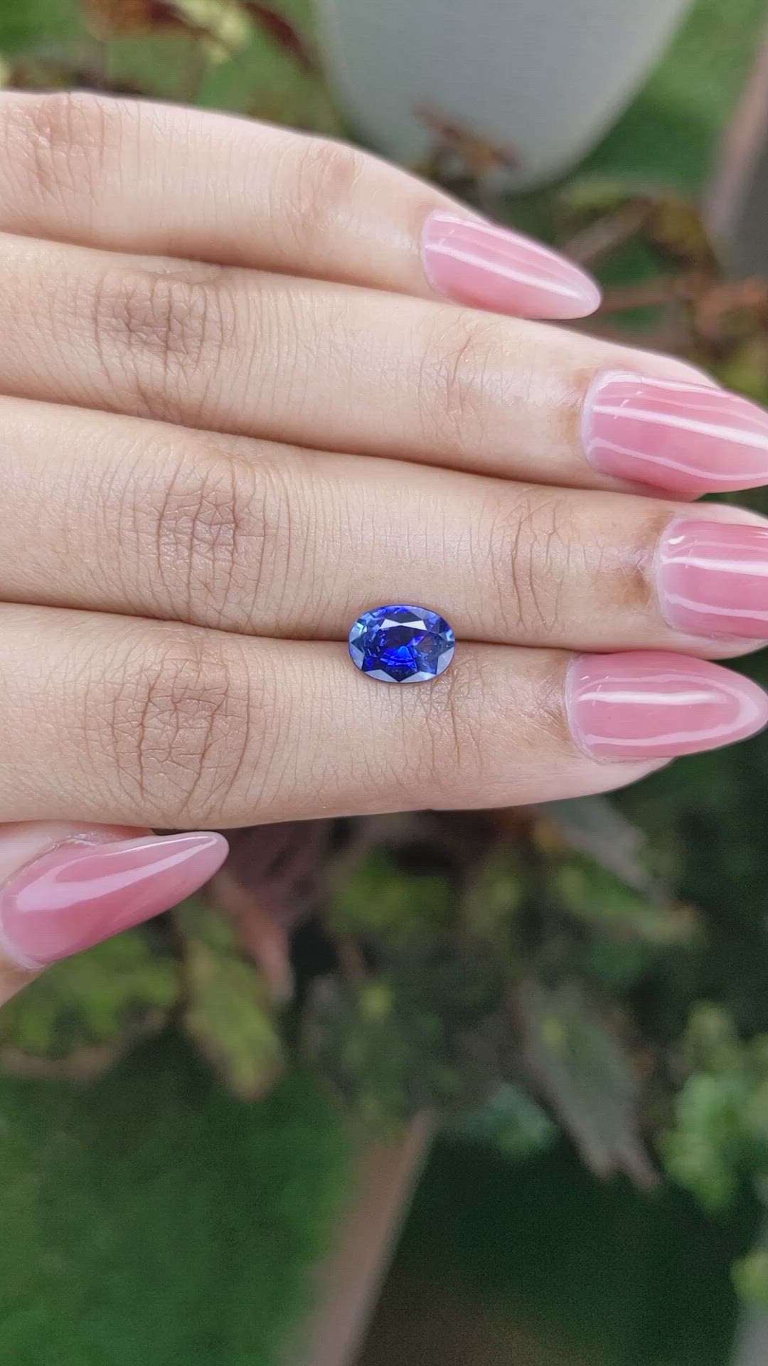 1.57 Ct. Blue Sapphire from Ceylon (Sri Lanka) Size Video