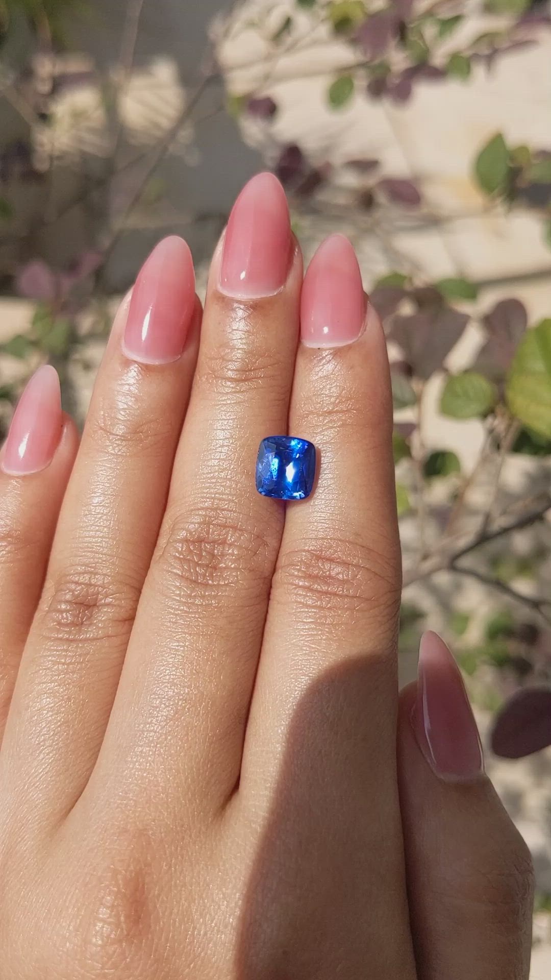 3.53 Ct. Blue Sapphire from Ceylon (Sri Lanka) Size Video