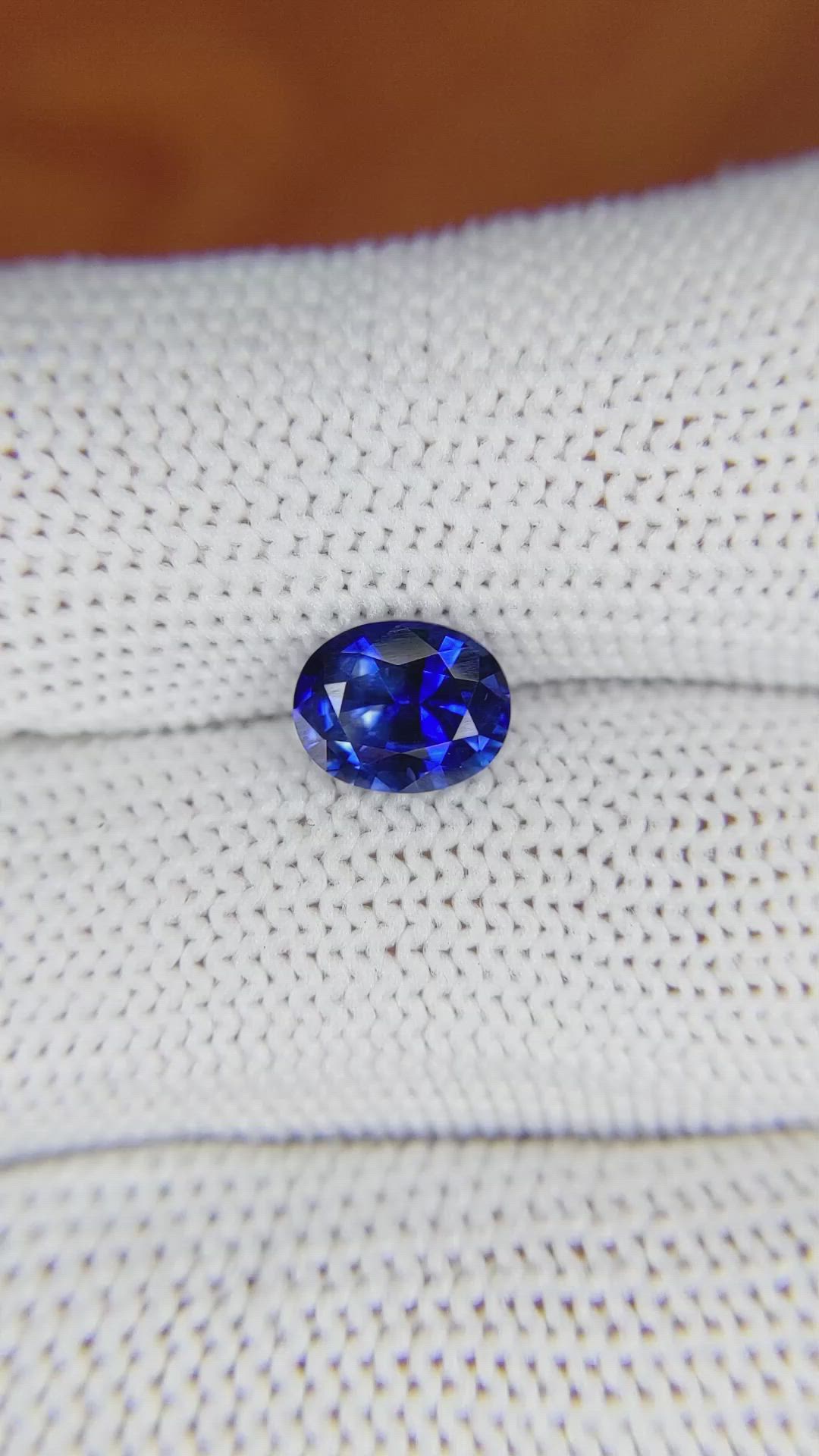 1.53 Ct. Blue Sapphire from Ceylon (Sri Lanka) Size Video