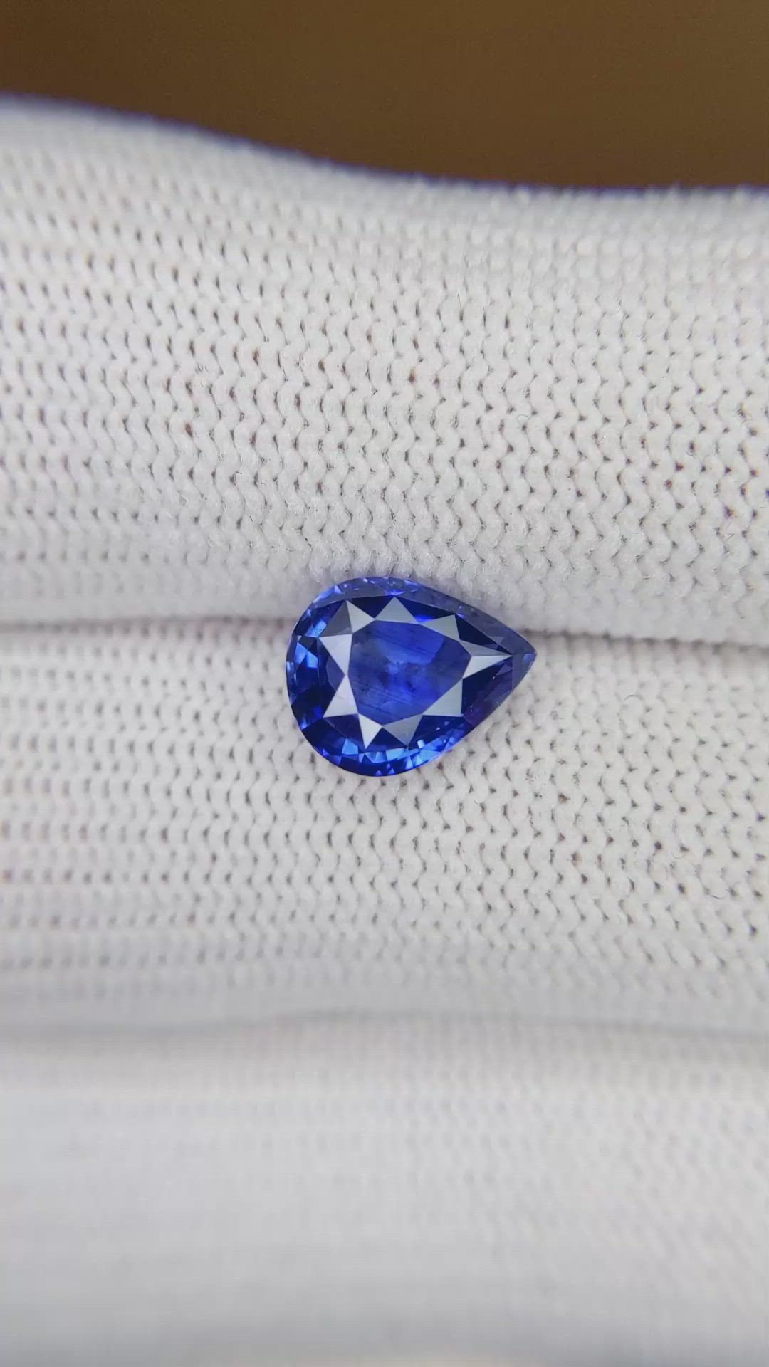 2.36 Ct. Blue Sapphire from Ceylon (Sri Lanka) Size Video