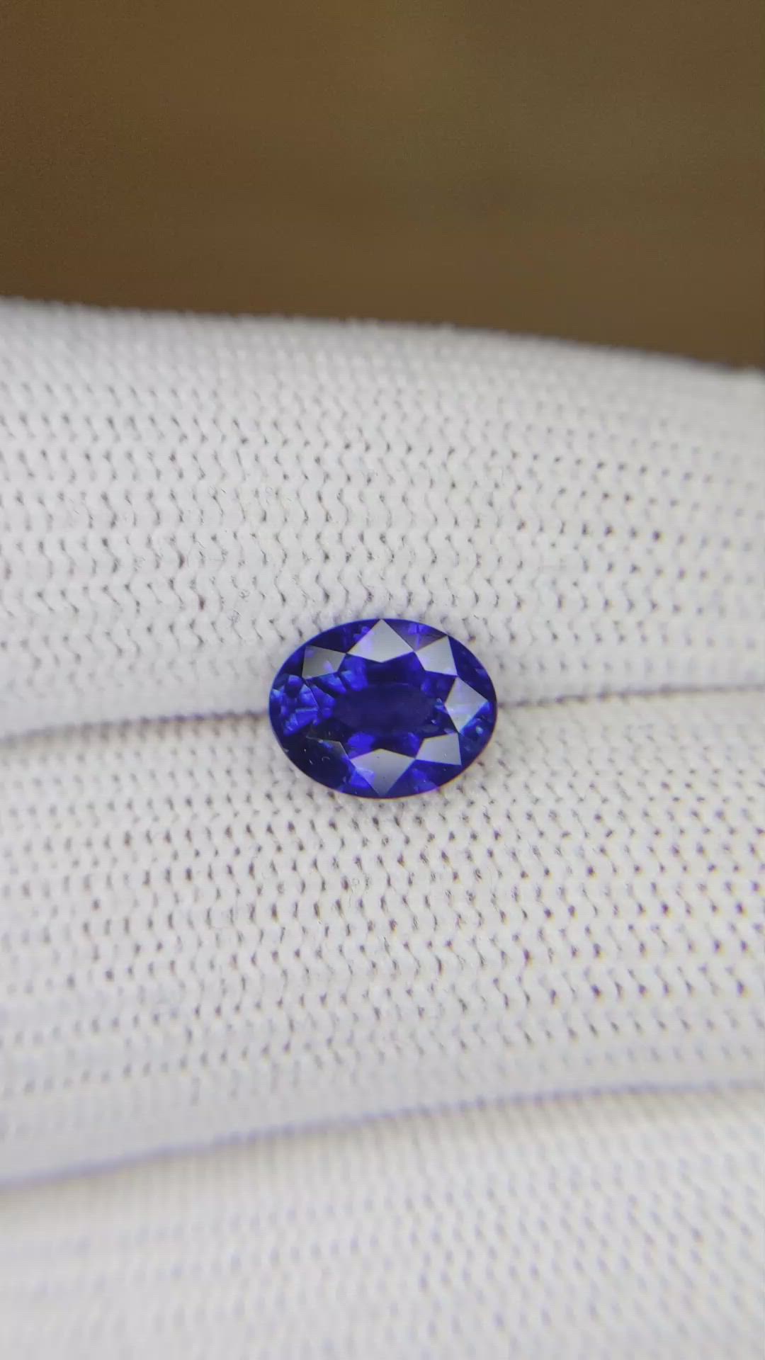 2.22 Ct. Blue Sapphire from Ceylon (Sri Lanka) Size Video