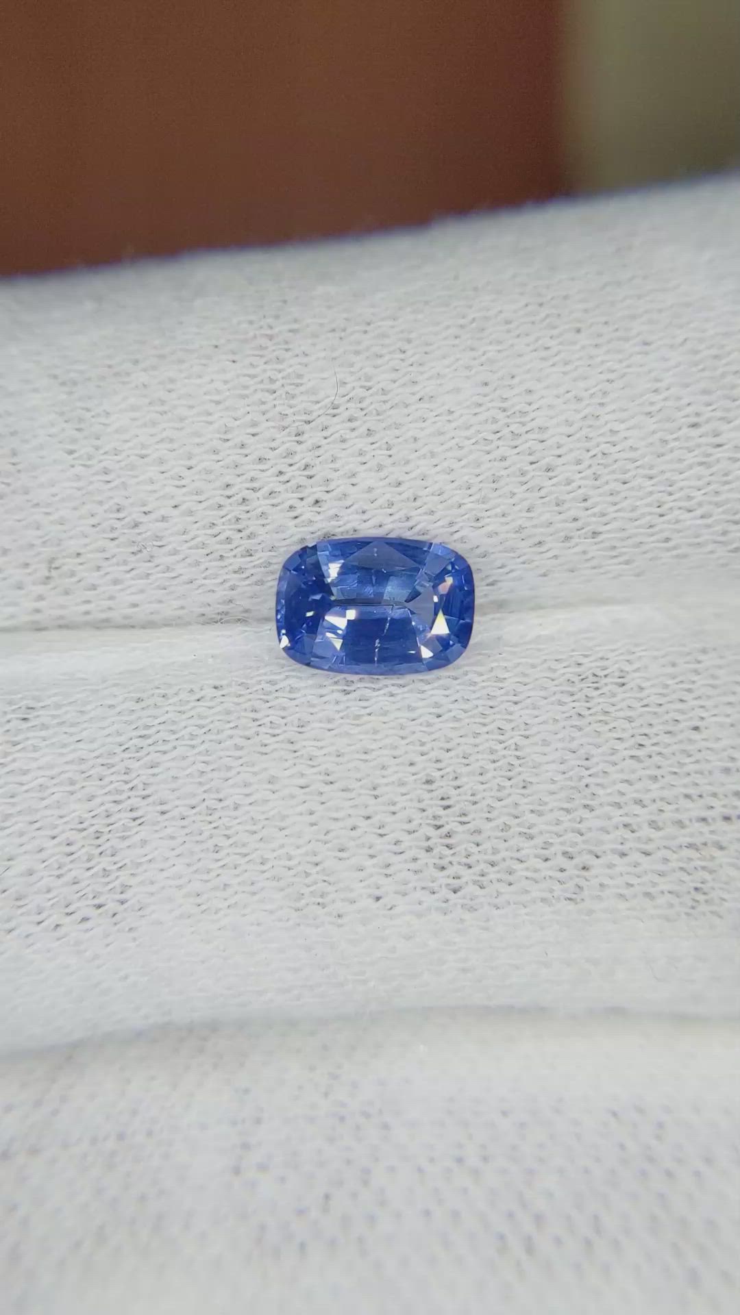 1.19 Ct. Blue Sapphire from Ceylon (Sri Lanka) Size Video