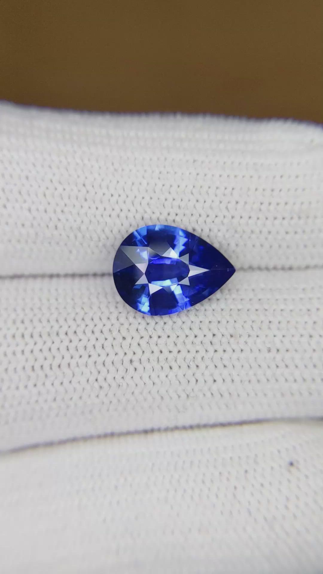 3.13 Ct. Blue Sapphire from Ceylon (Sri Lanka) Size Video
