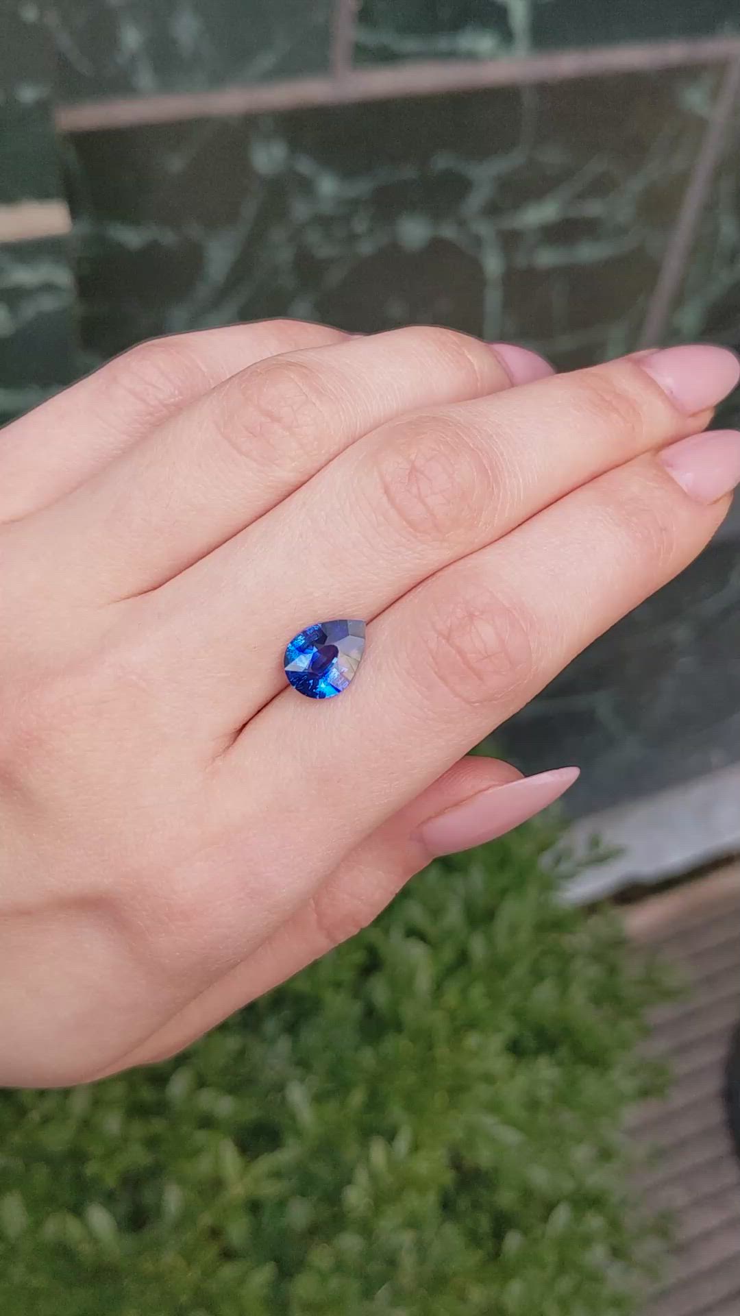 3.13 Ct. Blue Sapphire from Ceylon (Sri Lanka) Size Video