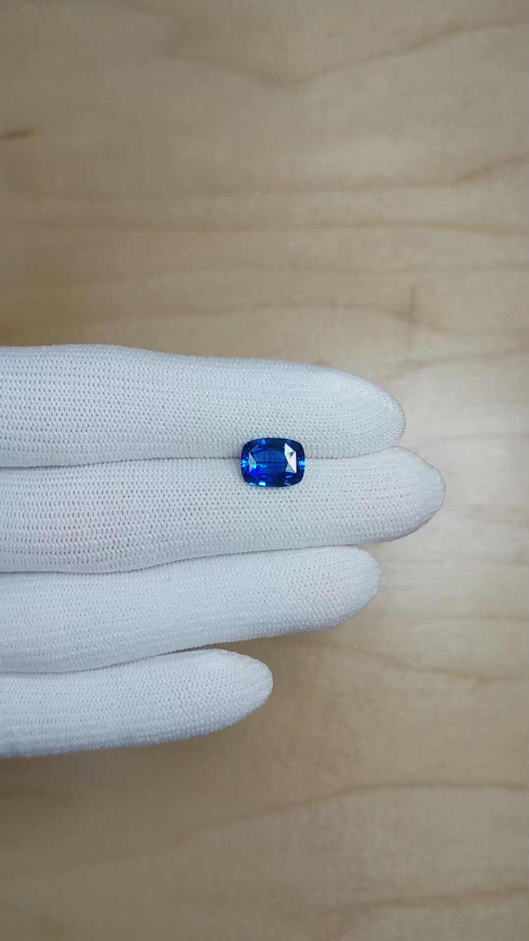 3.08 Ct. Blue Sapphire from Ceylon (Sri Lanka) Size Video