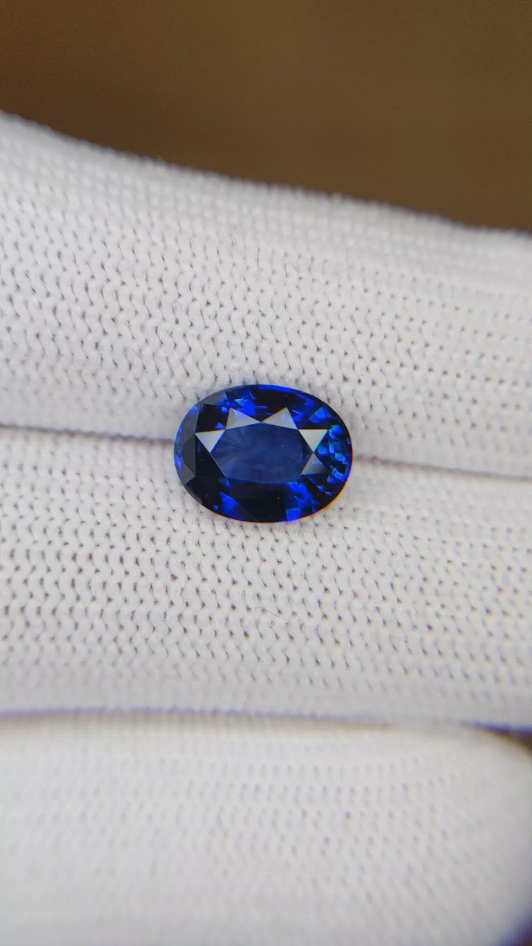 3.09 Ct. Blue Sapphire from Ceylon (Sri Lanka) Size Video