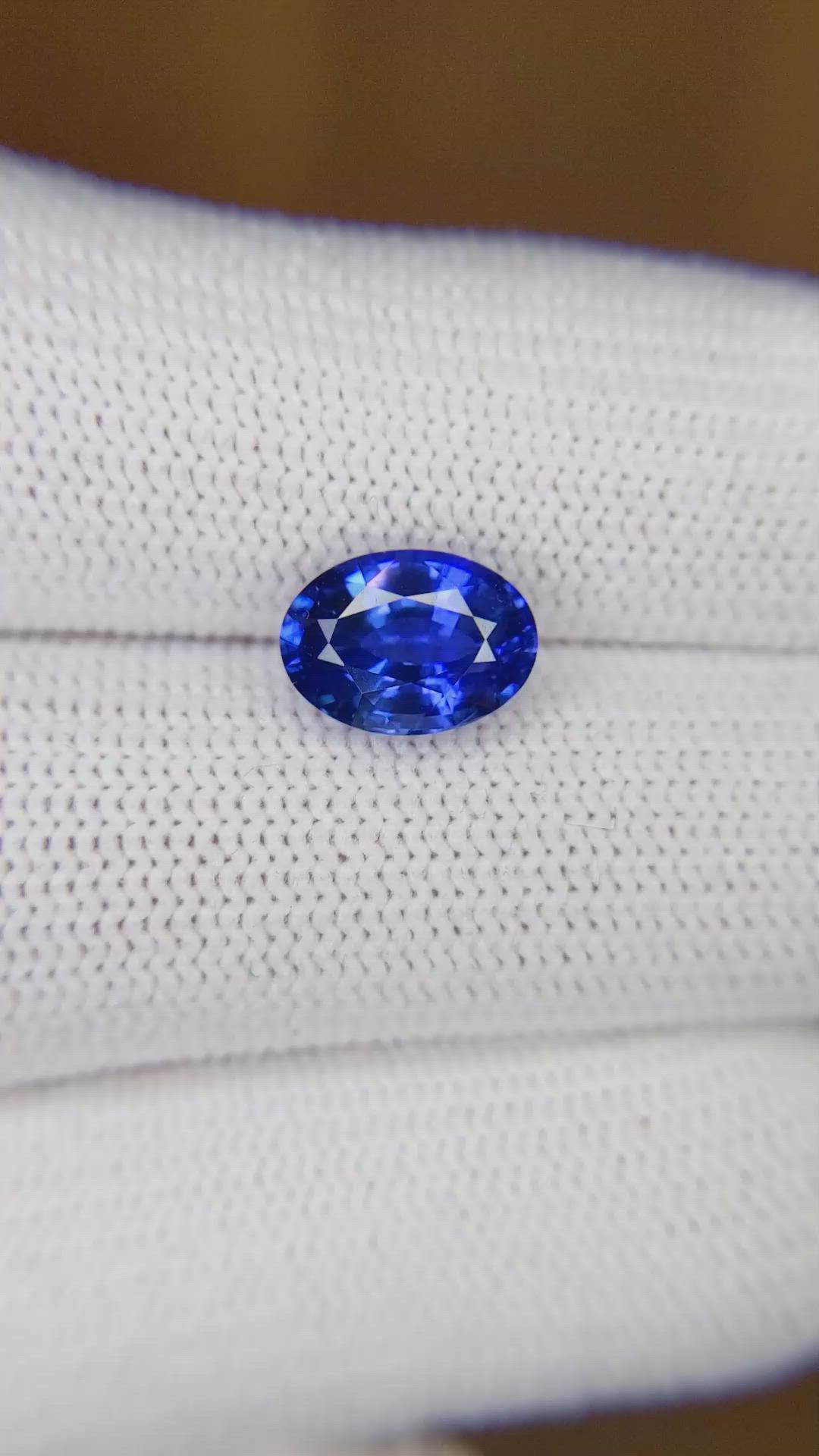 3.02 Ct. Blue Sapphire from Ceylon (Sri Lanka) Size Video