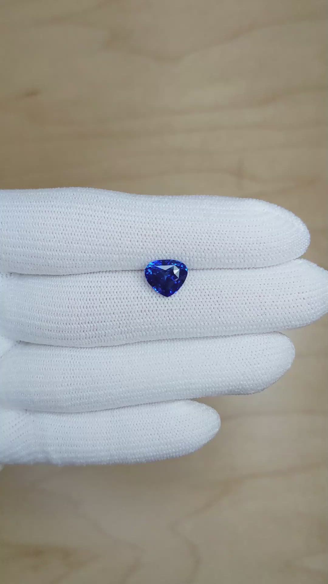 2.93 Ct. Blue Sapphire from Ceylon (Sri Lanka) Size Video