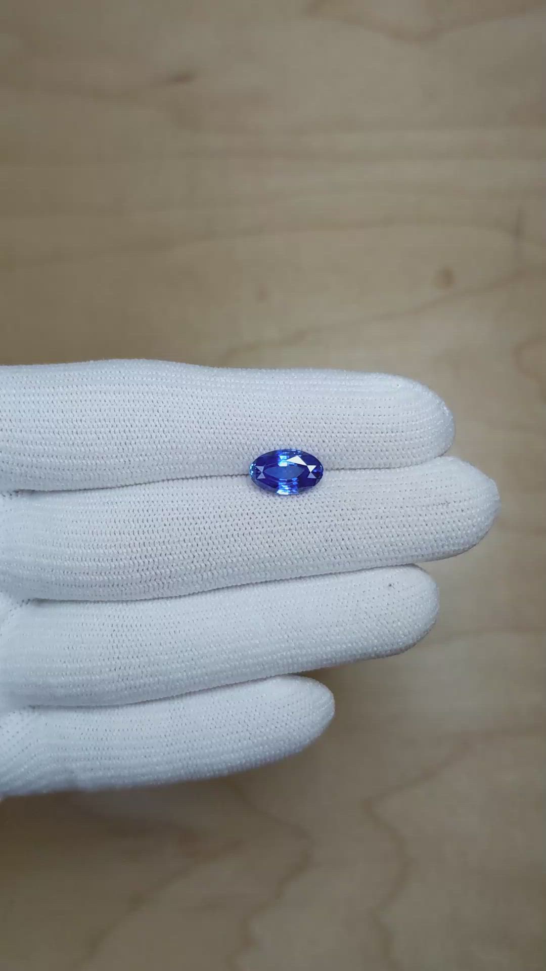 3.15 Ct. Blue Sapphire from Ceylon (Sri Lanka) Size Video