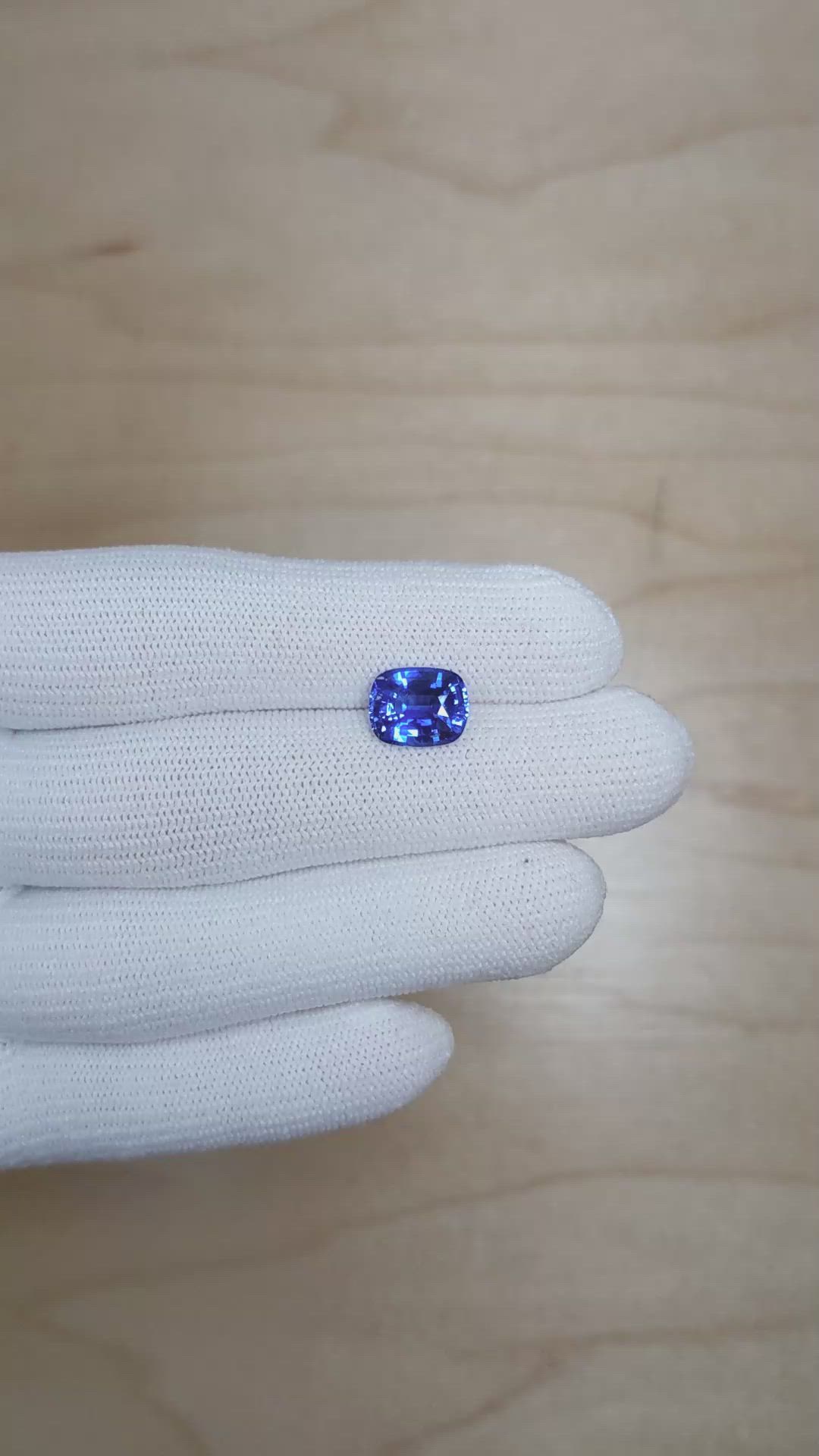 3.43 Ct. Blue Sapphire from Ceylon (Sri Lanka) Size Video