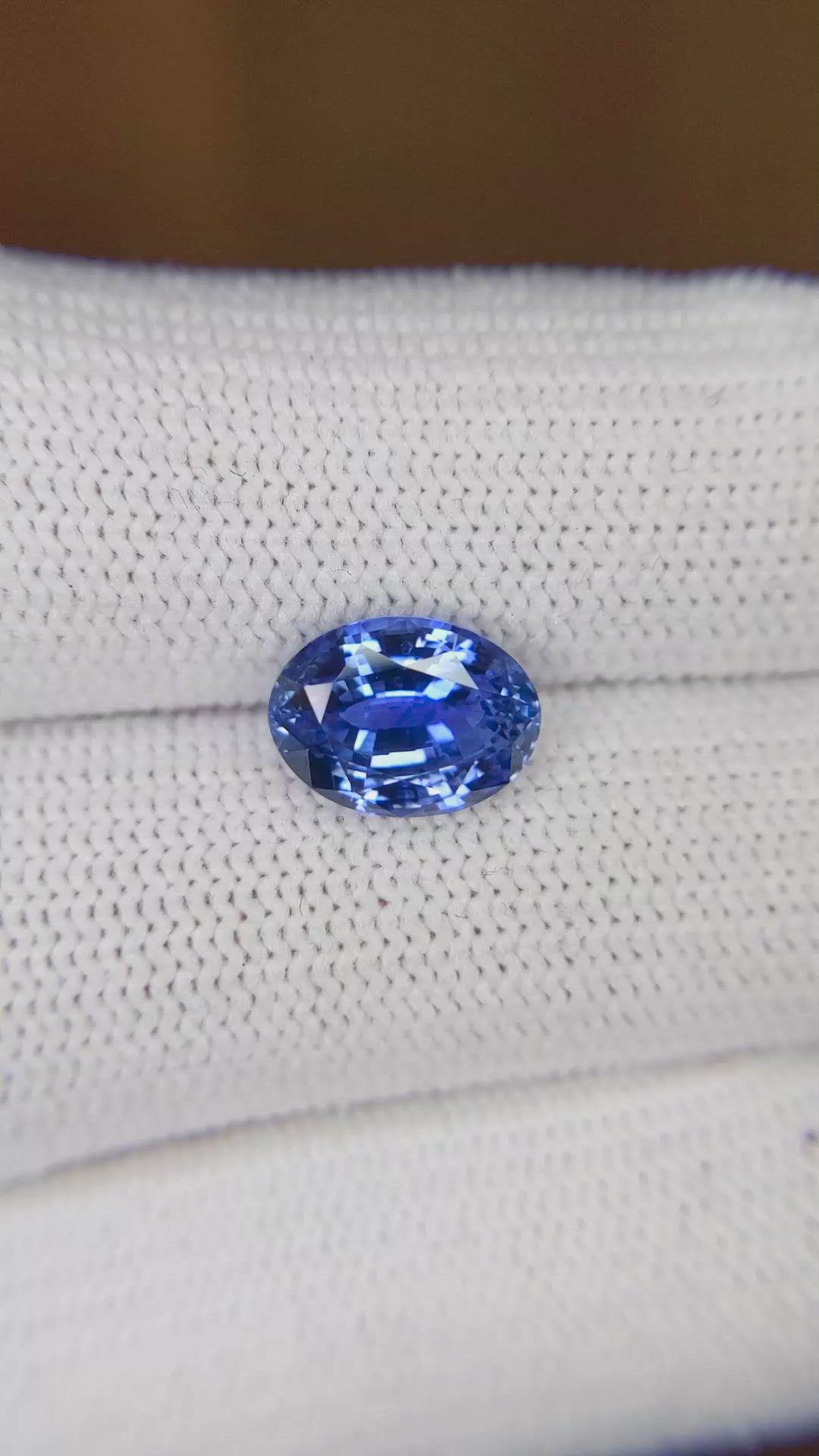 3.18 Ct. Blue Sapphire from Ceylon (Sri Lanka) Size Video