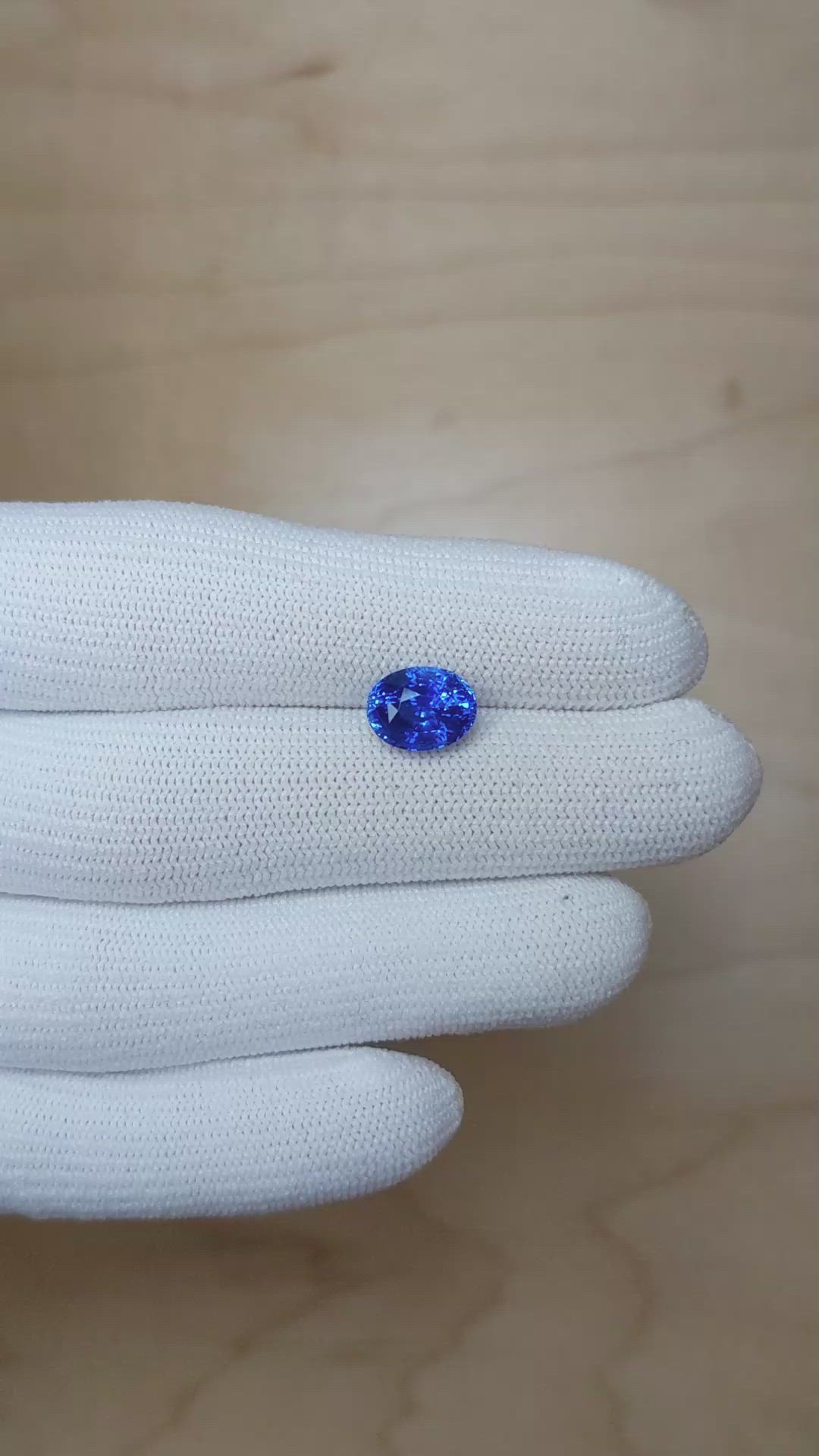 3.57 Ct. Blue Sapphire from Ceylon (Sri Lanka) Size Video