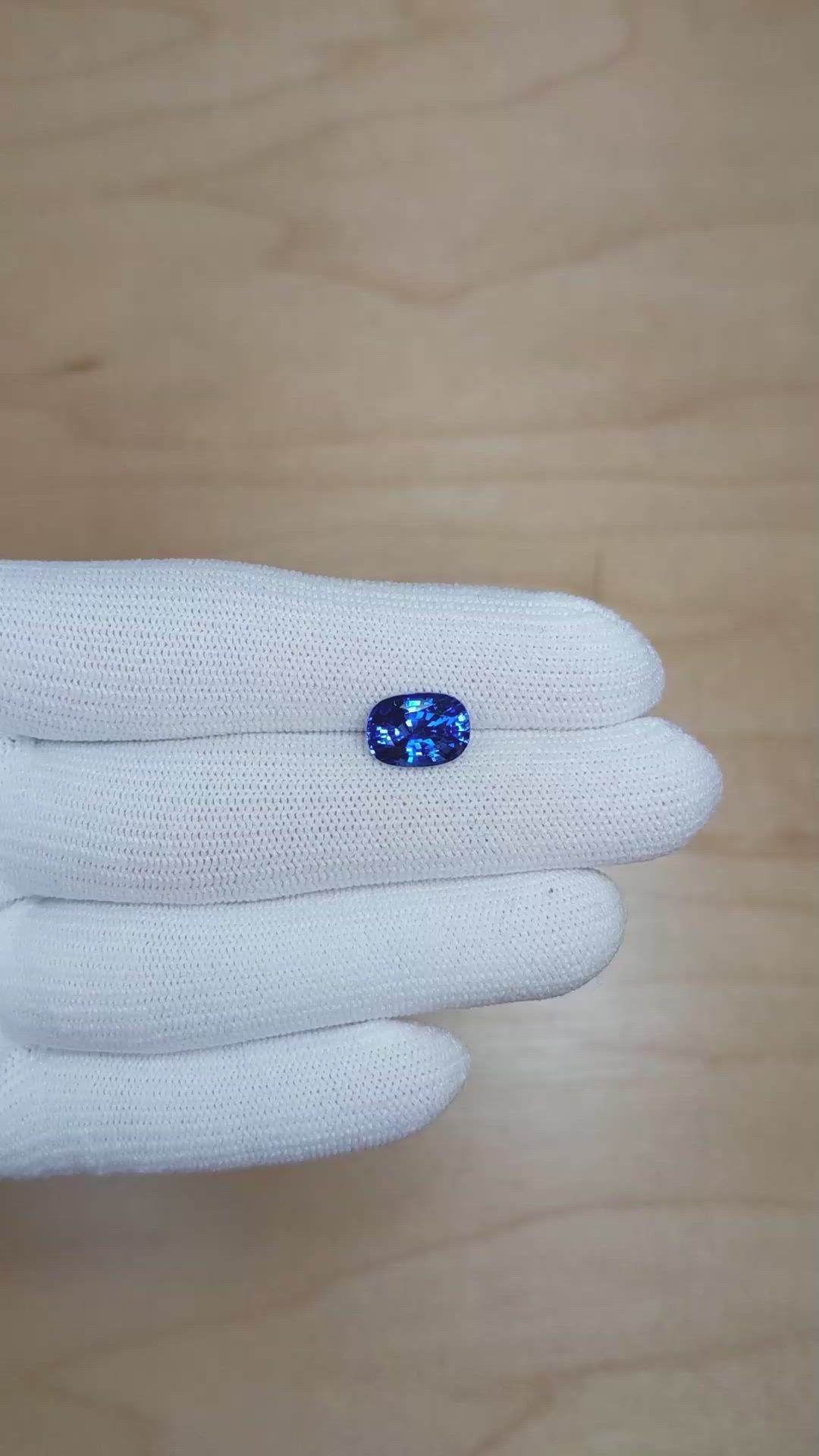 3.64 Ct. Blue Sapphire from Ceylon (Sri Lanka) Size Video