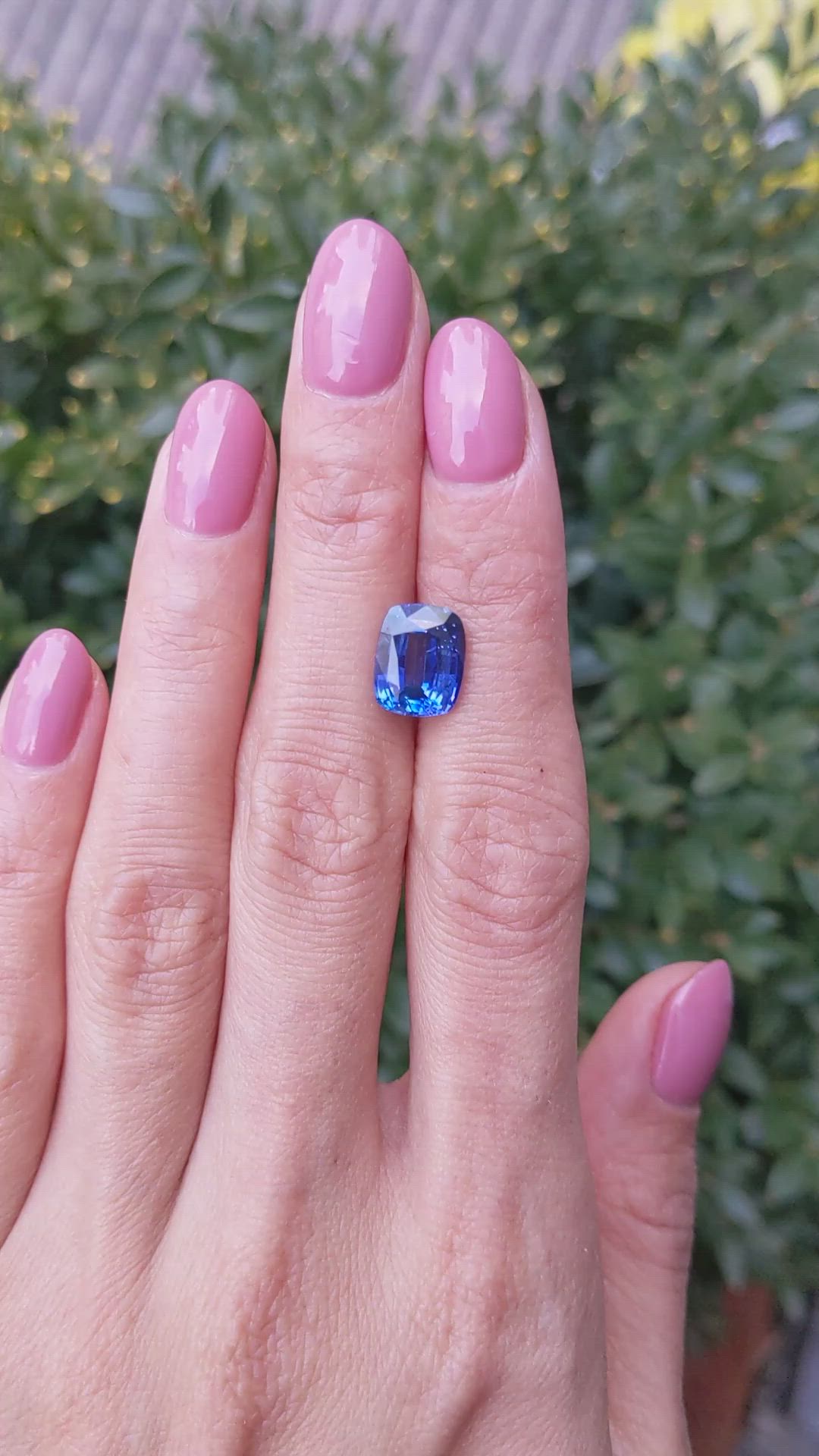 4.23 Ct. Blue Sapphire from Ceylon (Sri Lanka) Size Video