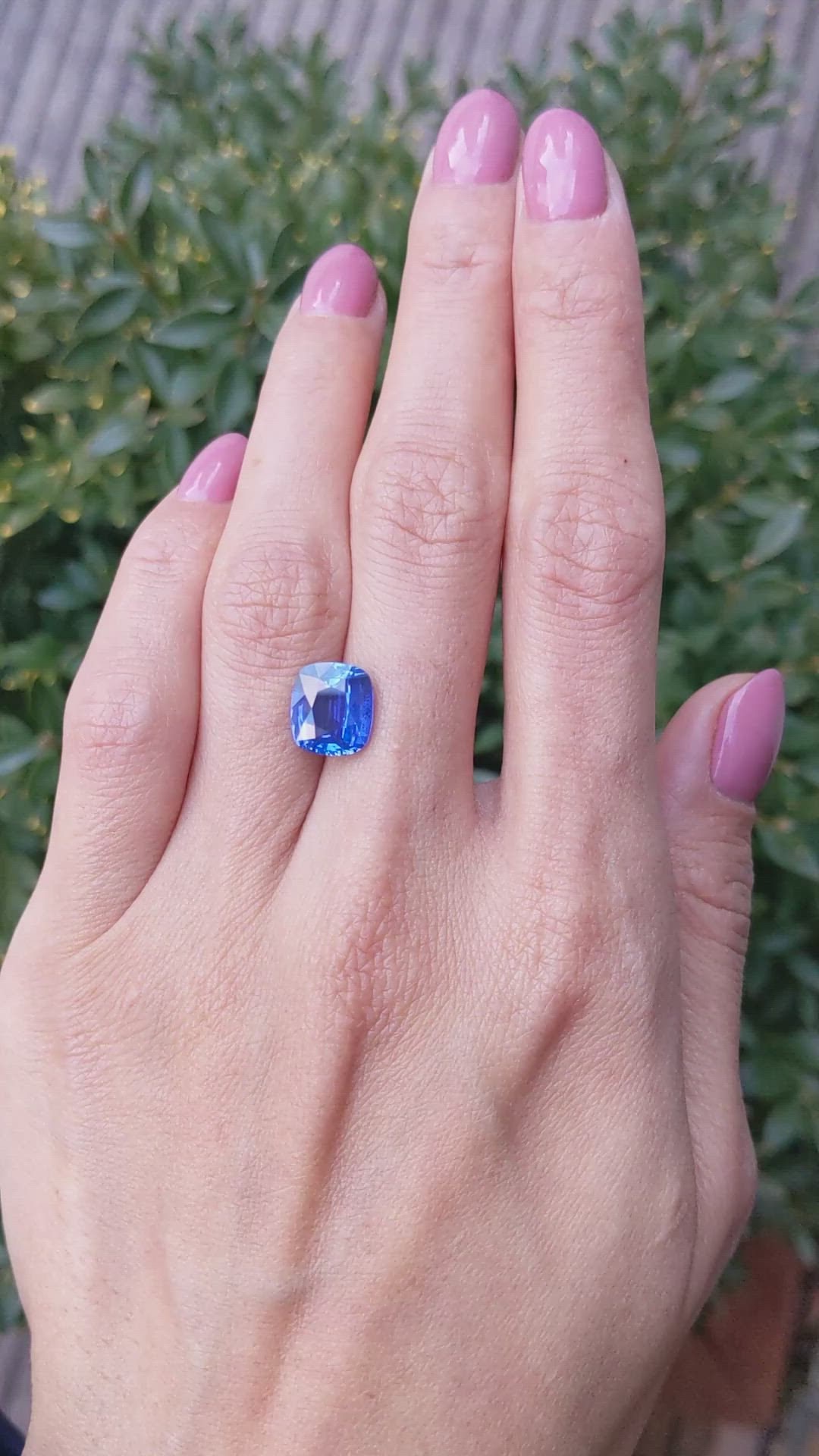 3.67 Ct. Blue Sapphire from Ceylon (Sri Lanka) Size Video