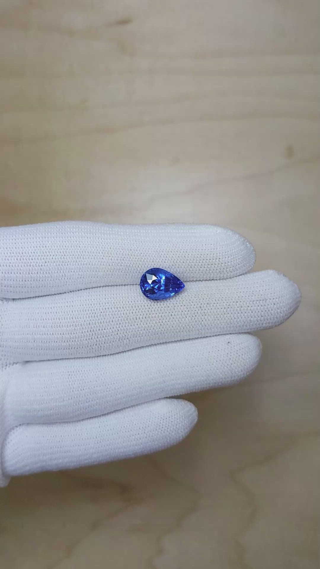 4.31 Ct. Blue Sapphire from Ceylon (Sri Lanka) Size Video