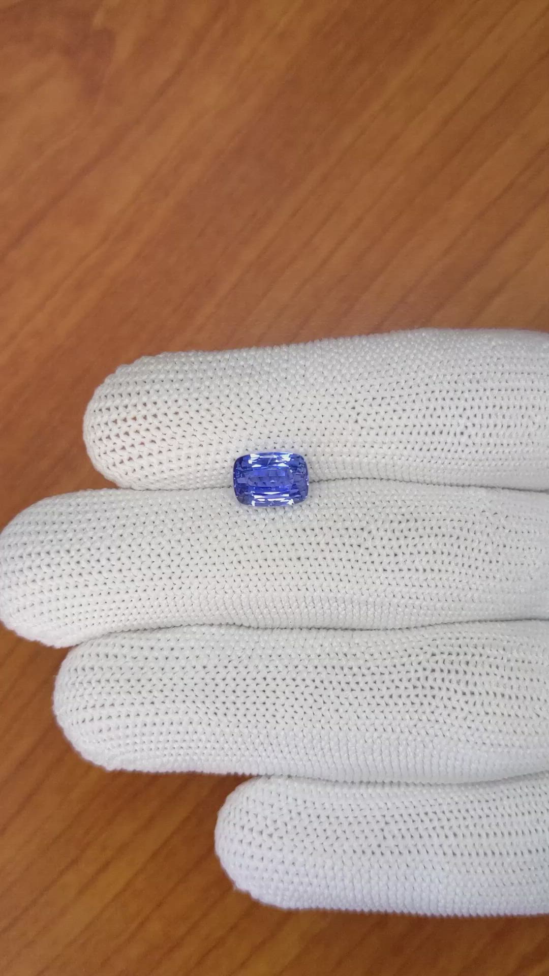 3.04 Ct. Blue Sapphire from Ceylon (Sri Lanka) Size Video