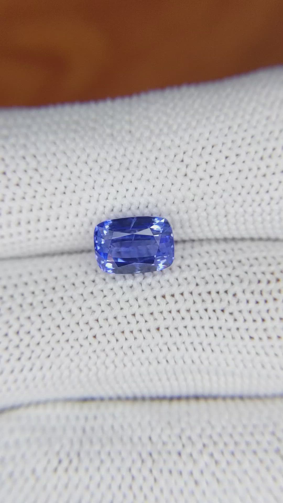 3.04 Ct. Blue Sapphire from Ceylon (Sri Lanka) Size Video