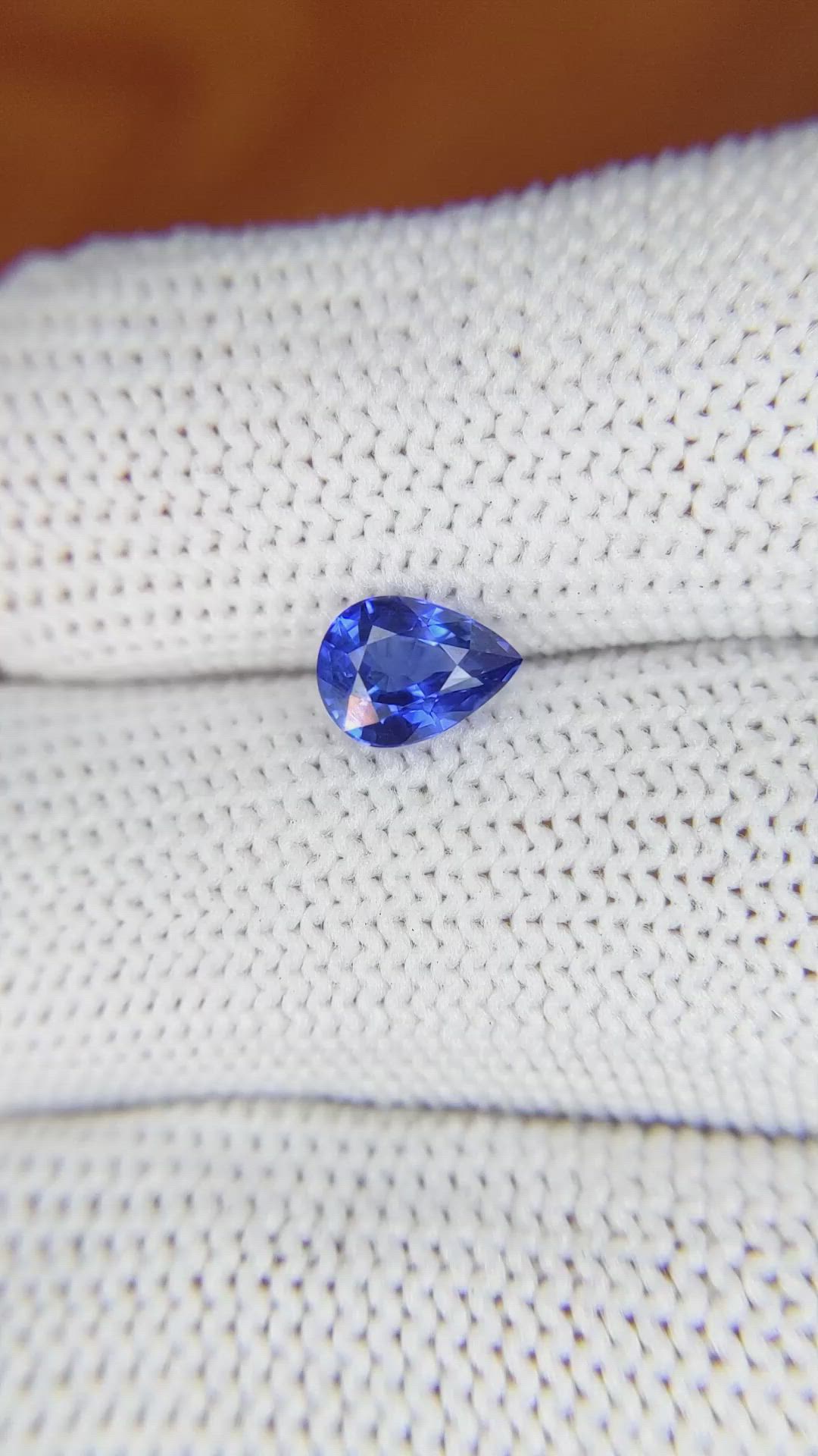 1.15 Ct. Blue Sapphire from Ceylon (Sri Lanka) Size Video