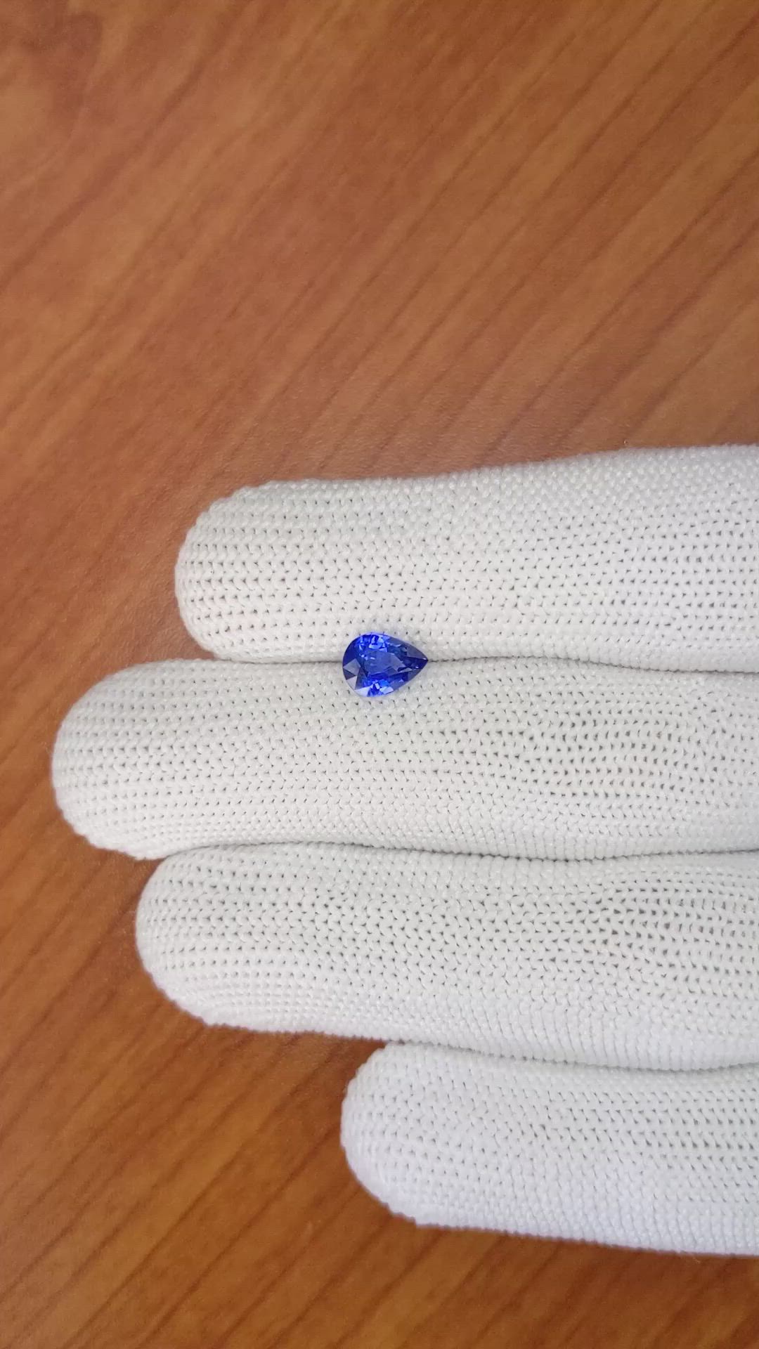 1.15 Ct. Blue Sapphire from Ceylon (Sri Lanka) Size Video