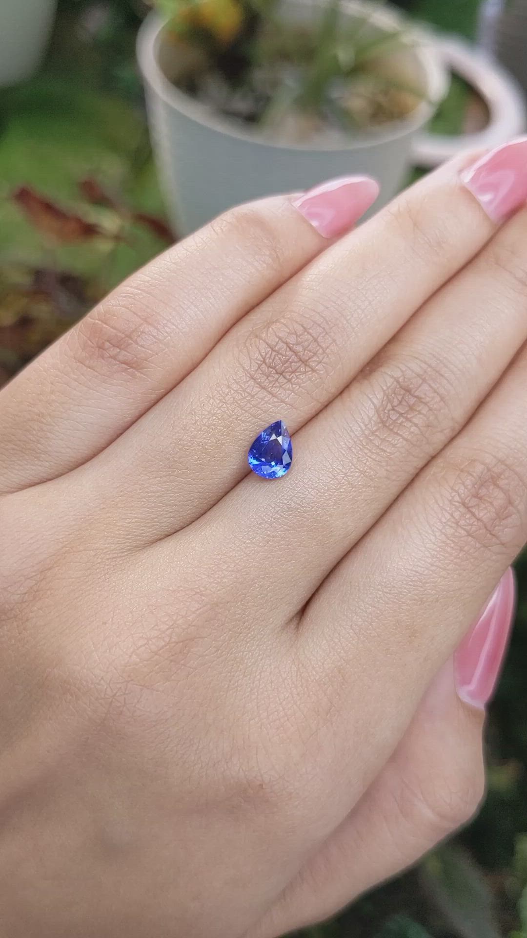 1.15 Ct. Blue Sapphire from Ceylon (Sri Lanka) Size Video